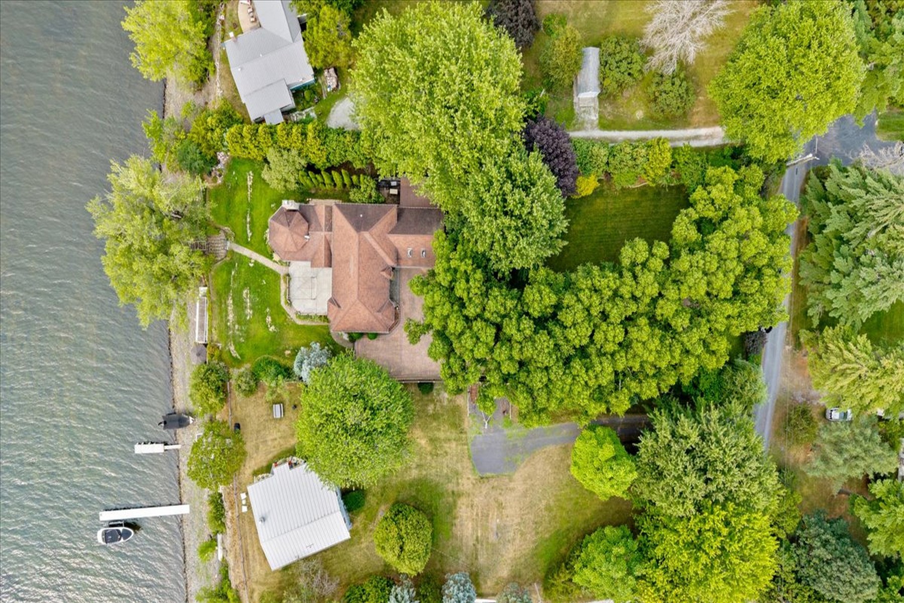  1398 Blockhouse Point Road - 物件實景