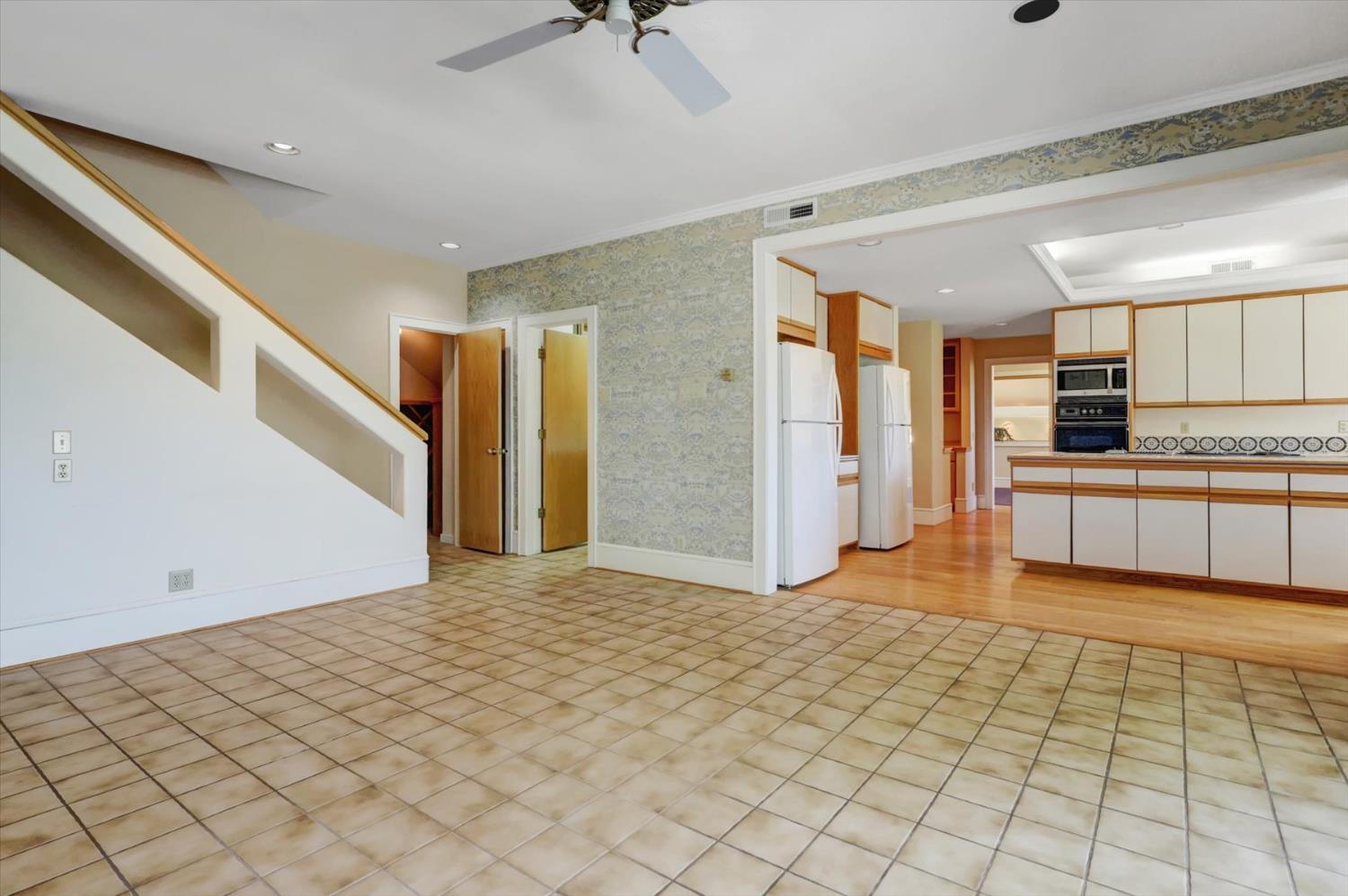 Nevada City, California, 95959, United States, 3 Bedrooms Bedrooms, ,4 BathroomsBathrooms,Residential,For Sale,1903616
