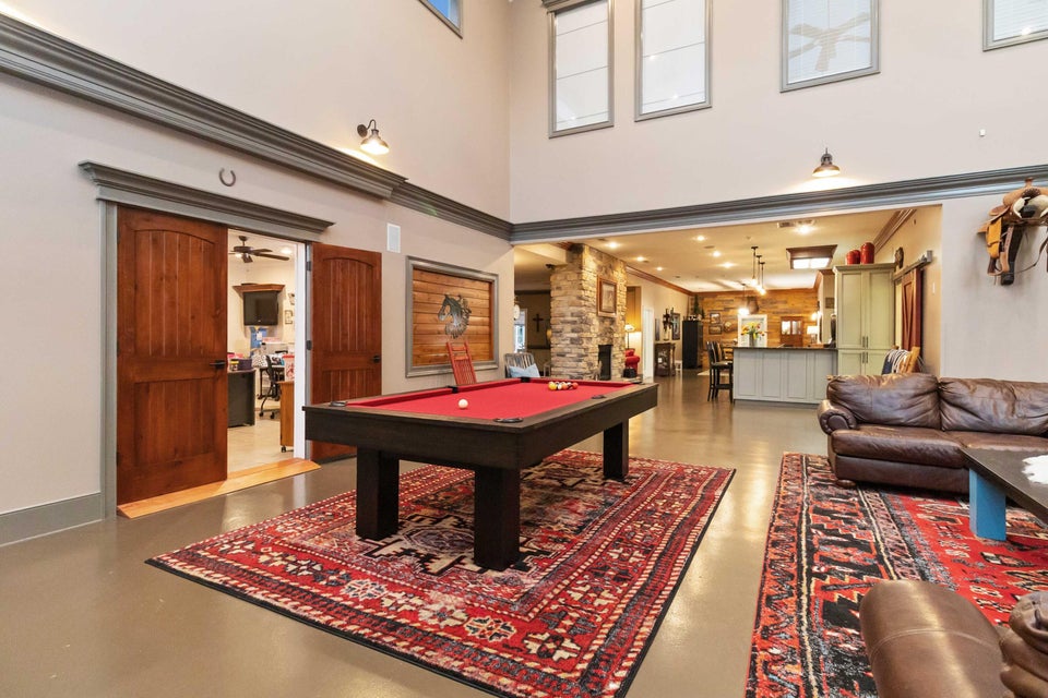 Somerset, Kentucky, 42503, United States, 6 Bedrooms Bedrooms, ,5 BathroomsBathrooms,Residential,For Sale,1835271