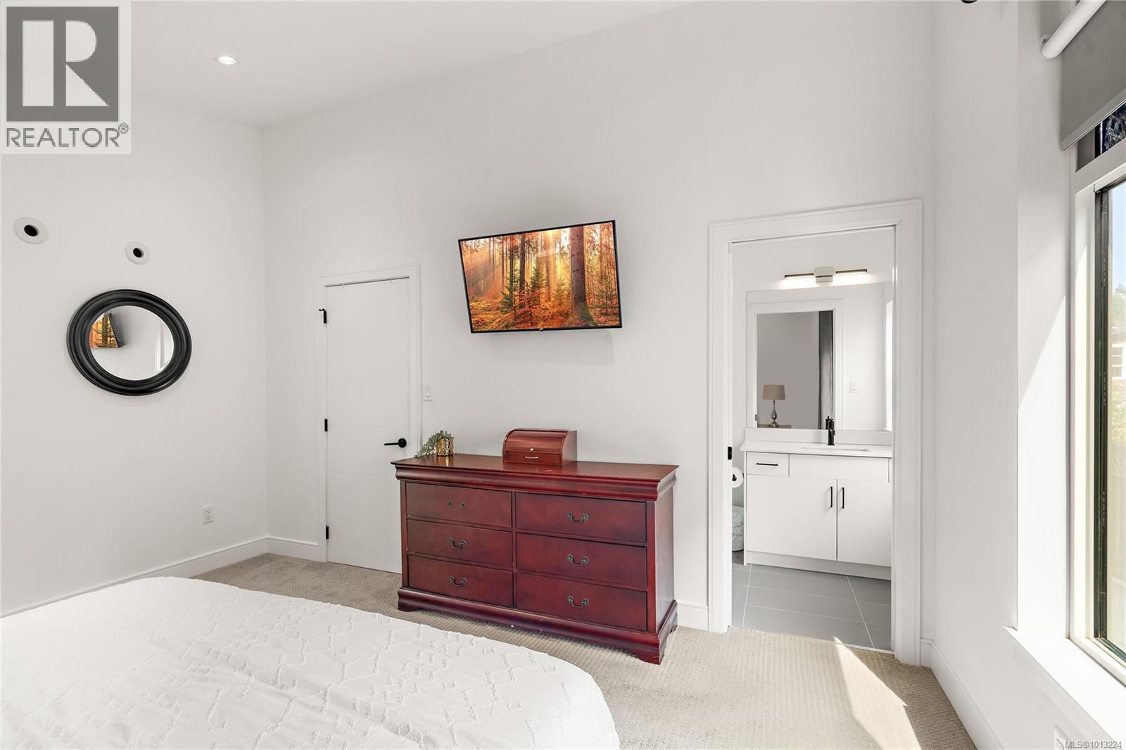 LANGFORD, British Columbia, V9C 0C4, CA, 4 Bedrooms Bedrooms, ,4 BathroomsBathrooms,Residential,For Sale,1946850