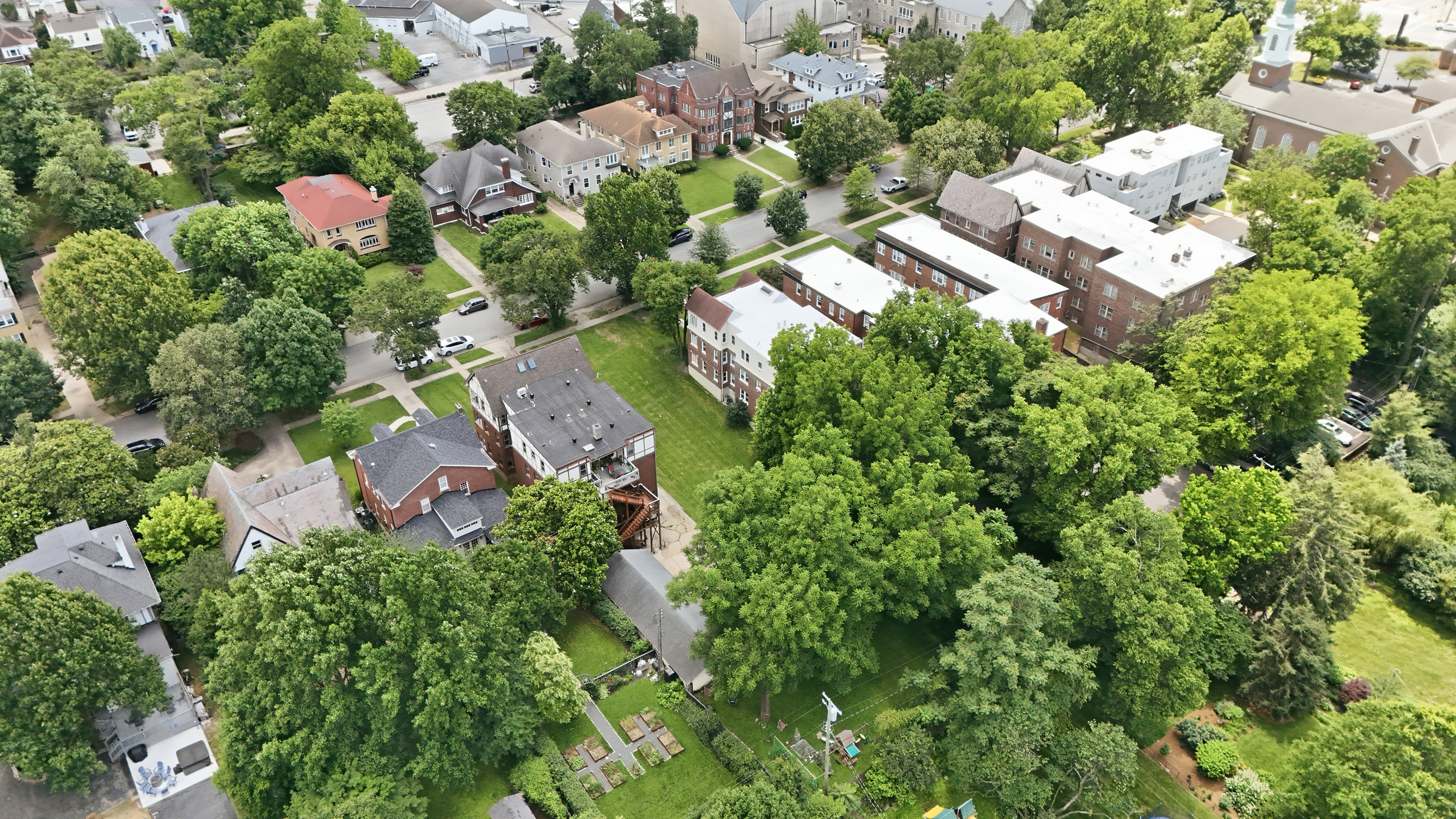  2055 Douglass Boulevard, Louisville, KY 40205 - 物件實景