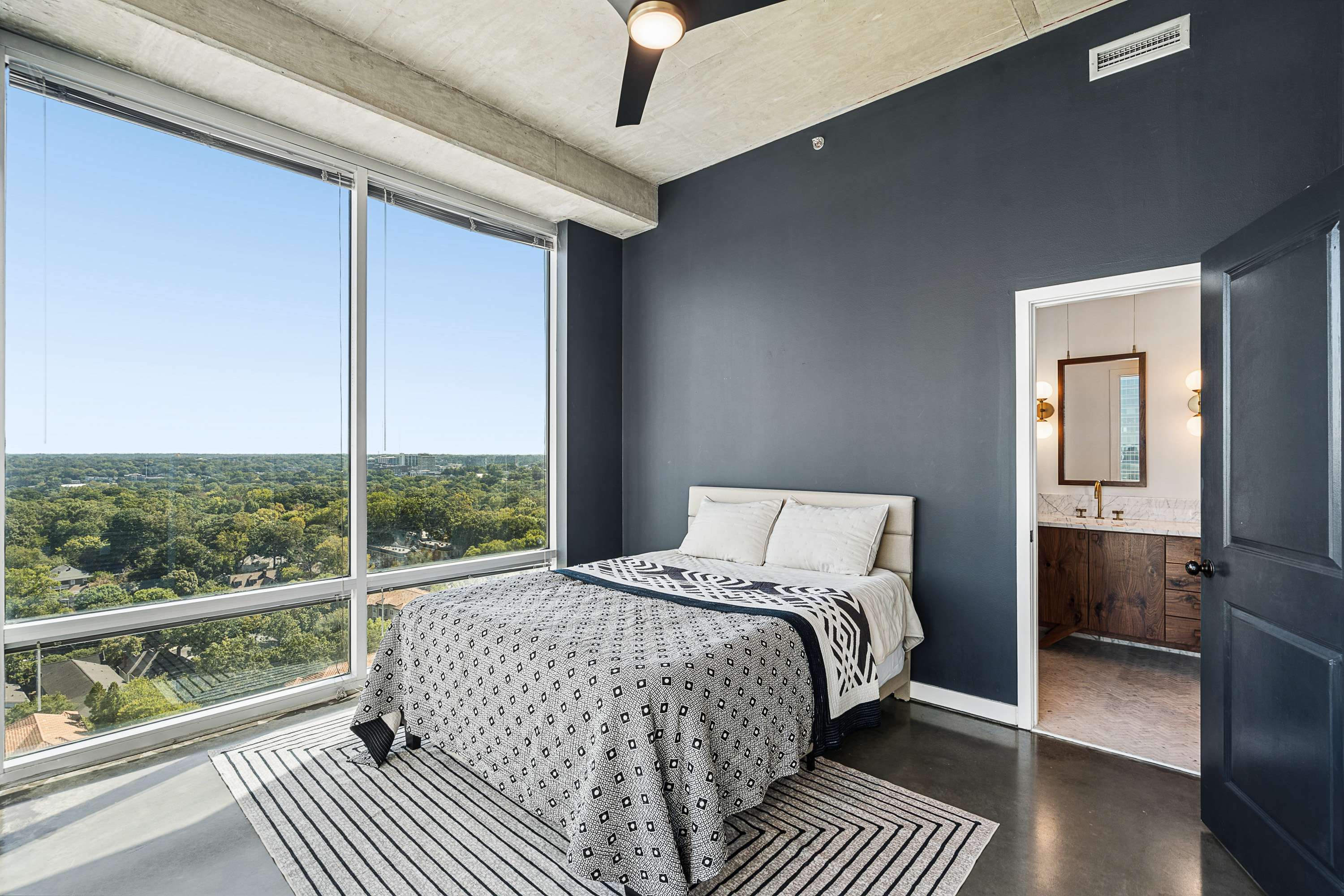  Beautifully Renovated Corner Residence at Metropolis North - 物件實景