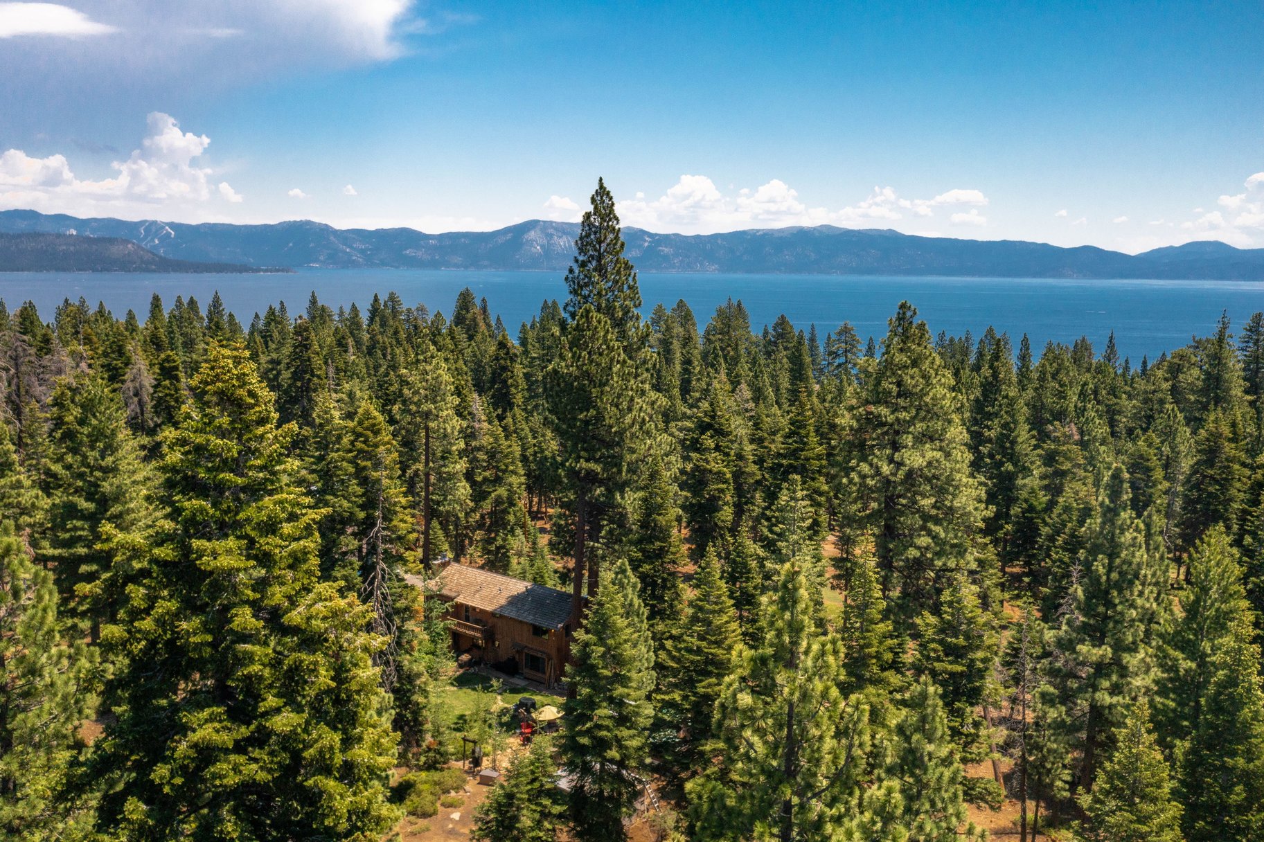  Rare, 10-acre parcel with house minutes from Tahoe City - 物件實景