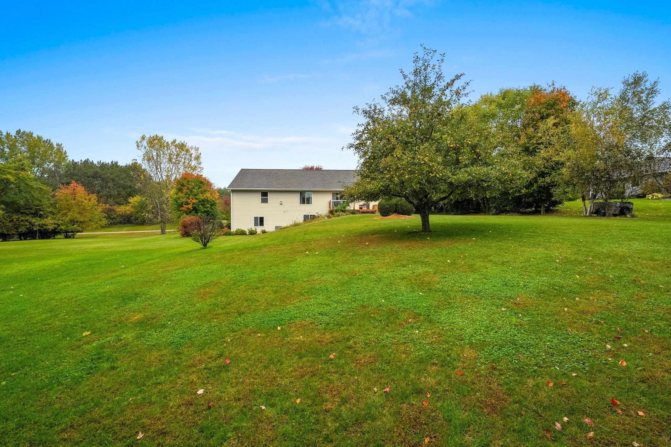 SOBIESKI, Wisconsin, 54171, United States, 5 Bedrooms Bedrooms, ,3 BathroomsBathrooms,Residential,For Sale,1965395