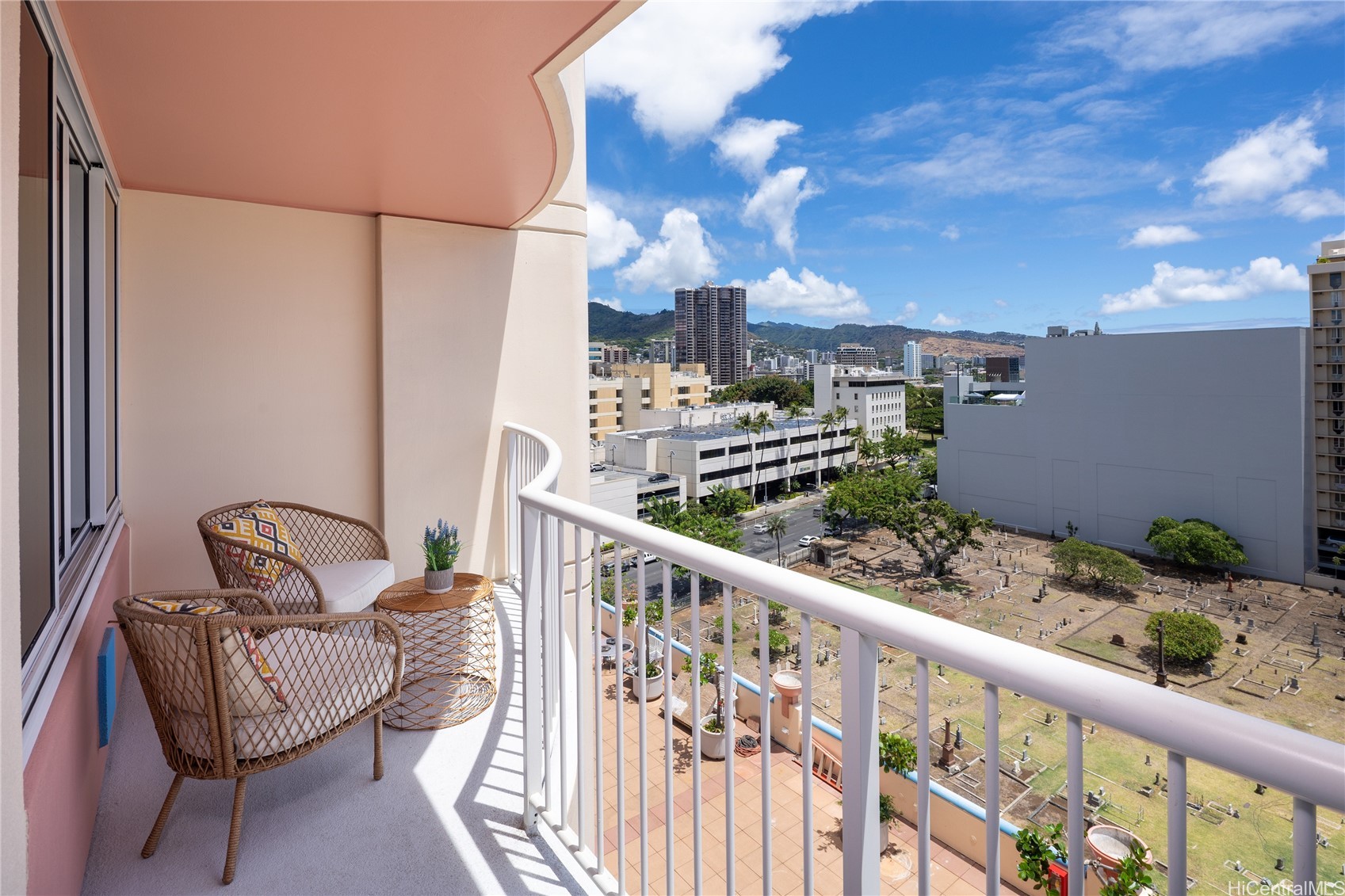 Honolulu, Hawaii, 96813, United States, 1 Bedroom Bedrooms, ,1 BathroomBathrooms,Residential,For Sale,1940357