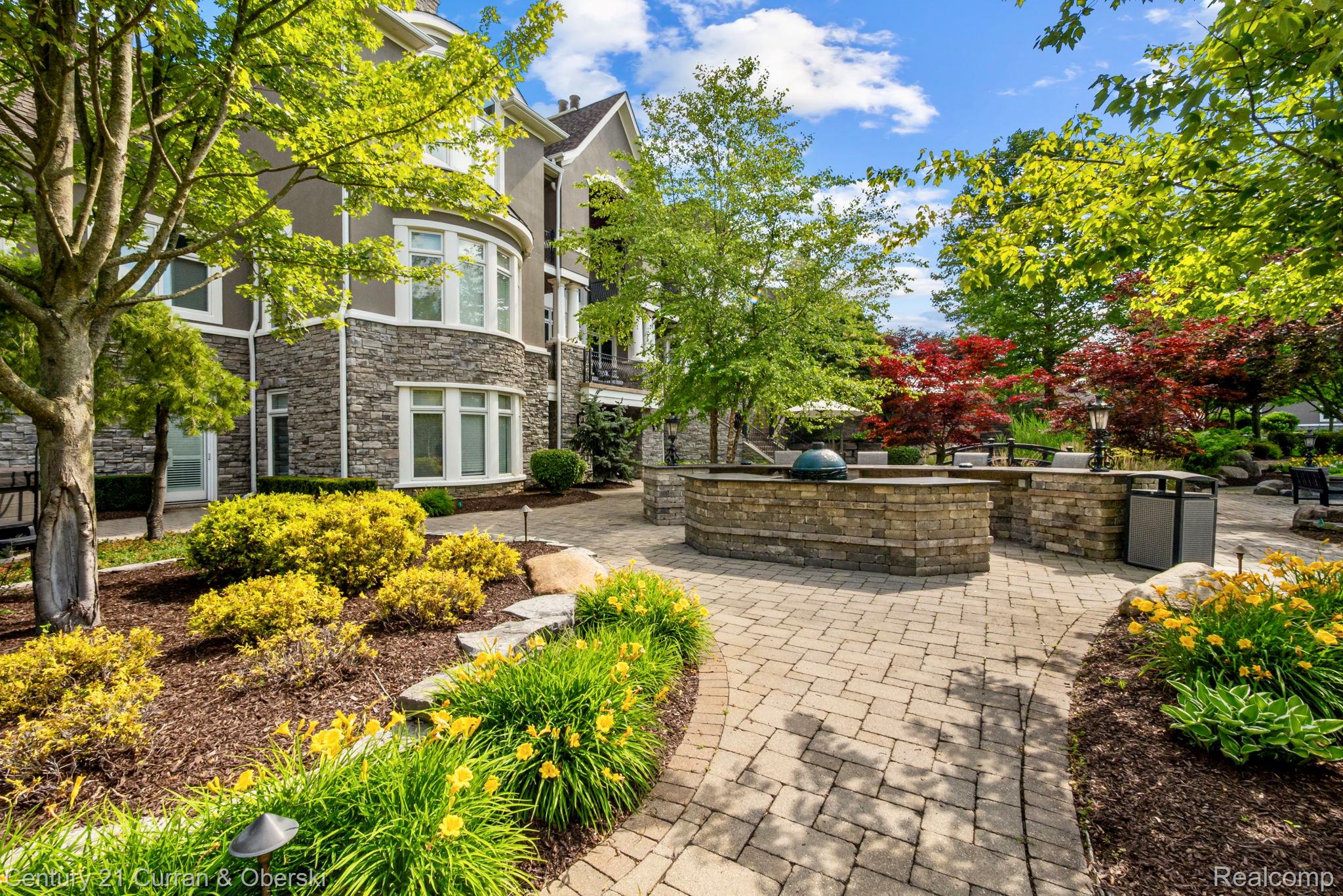 South Lyon, Michigan, 48178, United States, 6 Bedrooms Bedrooms, ,8 BathroomsBathrooms,Residential,For Sale,1914337