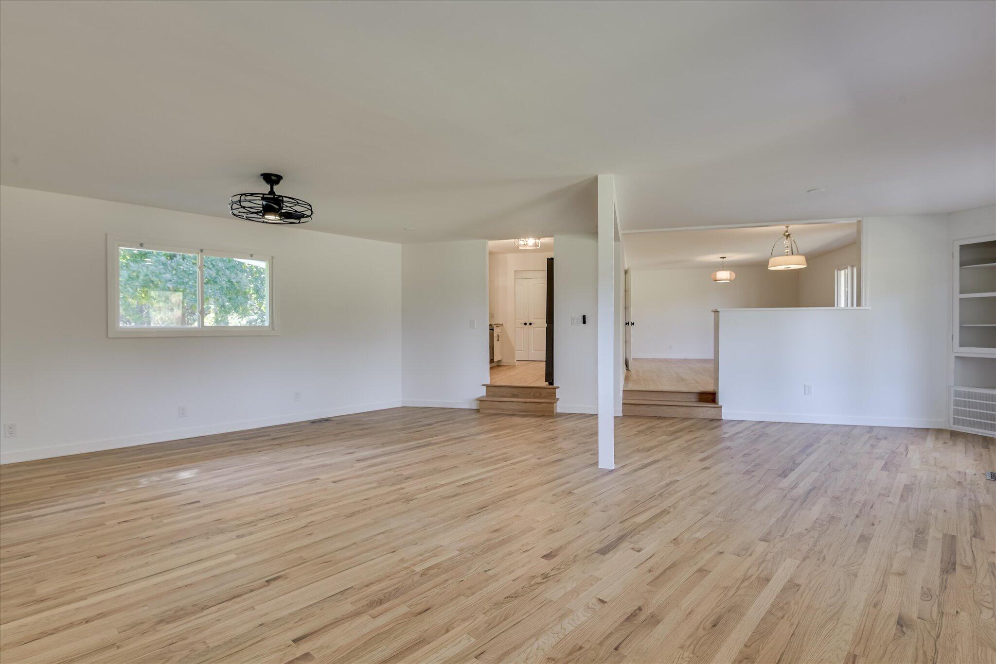 Aiken, South Carolina, 29801, United States, 4 Bedrooms Bedrooms, ,3 BathroomsBathrooms,Residential,For Sale,1992029