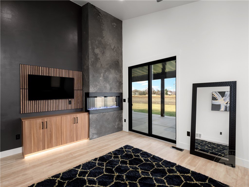 Billings, Montana, 59106, United States, 4 Bedrooms Bedrooms, ,3 BathroomsBathrooms,Residential,For Sale,1982889