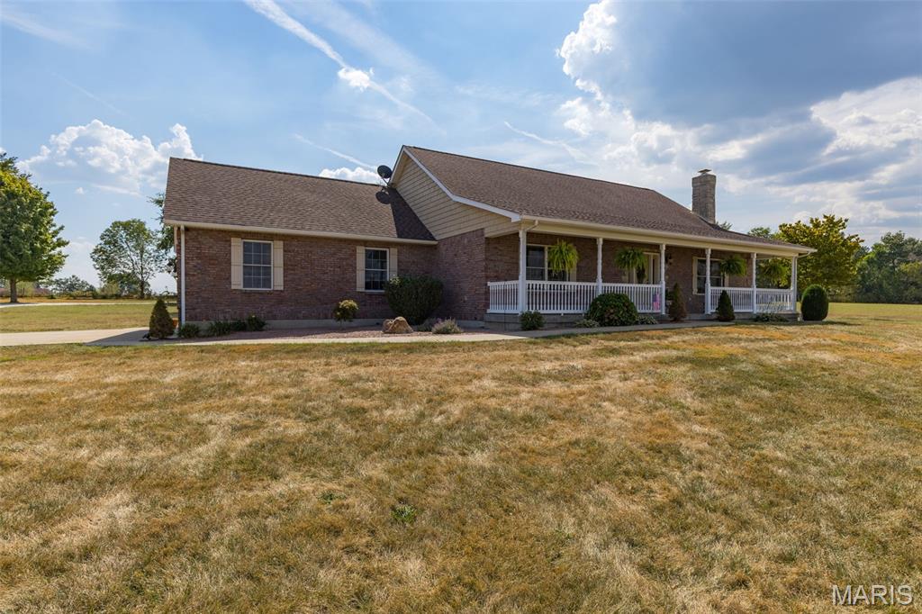Farmington, Missouri, 63640, United States, 3 Bedrooms Bedrooms, ,3 BathroomsBathrooms,Residential,For Sale,1947219
