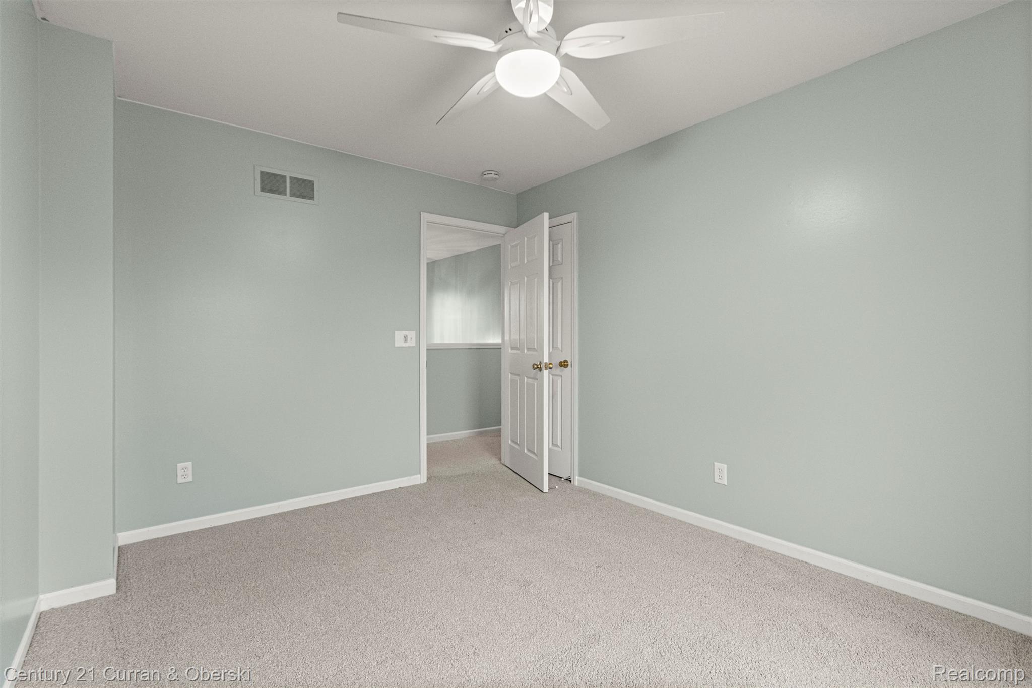 Canton Charter Township, Michigan, 48188, United States, 4 Bedrooms Bedrooms, ,3 BathroomsBathrooms,Residential,For Sale,2009300