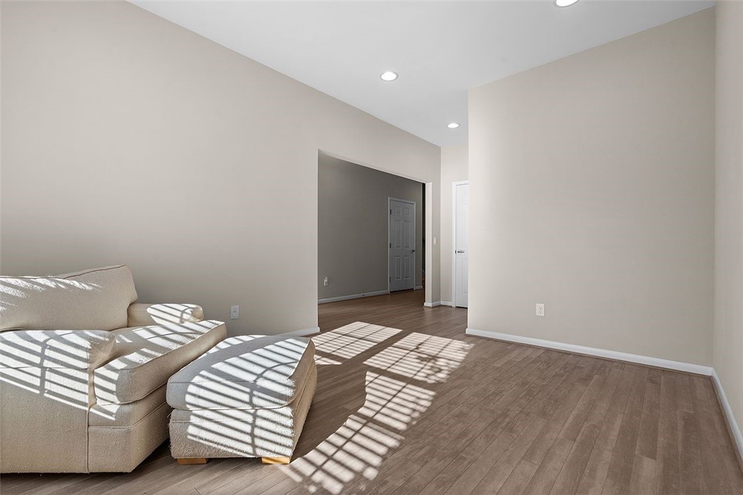 Ohio Twp, Pennsylvania, 15237, United States, 2 Bedrooms Bedrooms, ,3 BathroomsBathrooms,Residential,For Sale,1984724