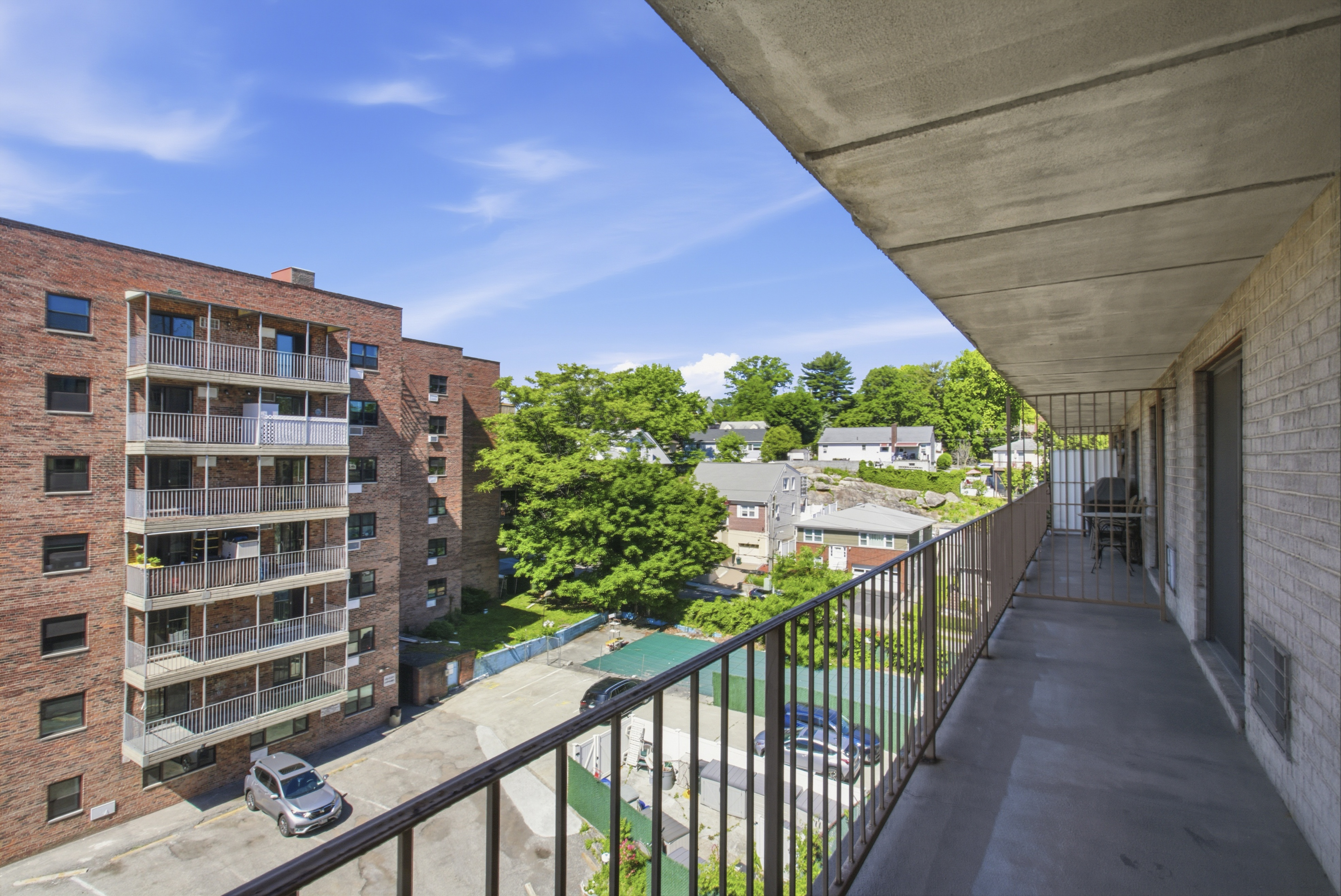  687 Bronx River Road - 物件實景