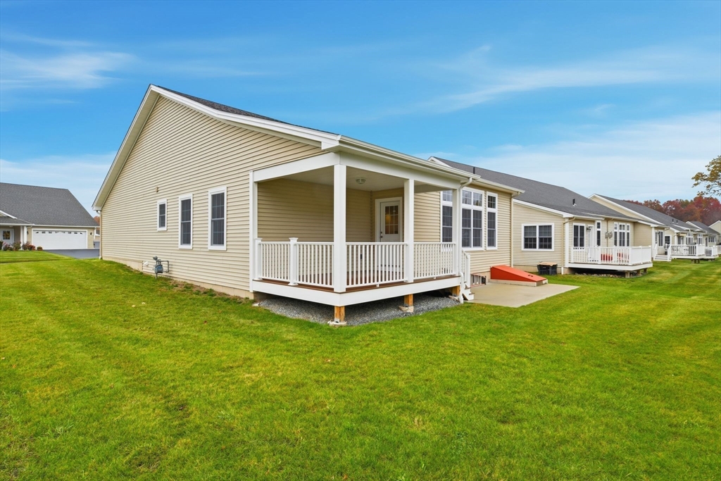 Wilbraham, Massachusetts, 01095, United States, 2 Bedrooms Bedrooms, ,2 BathroomsBathrooms,Residential,For Sale,1987611