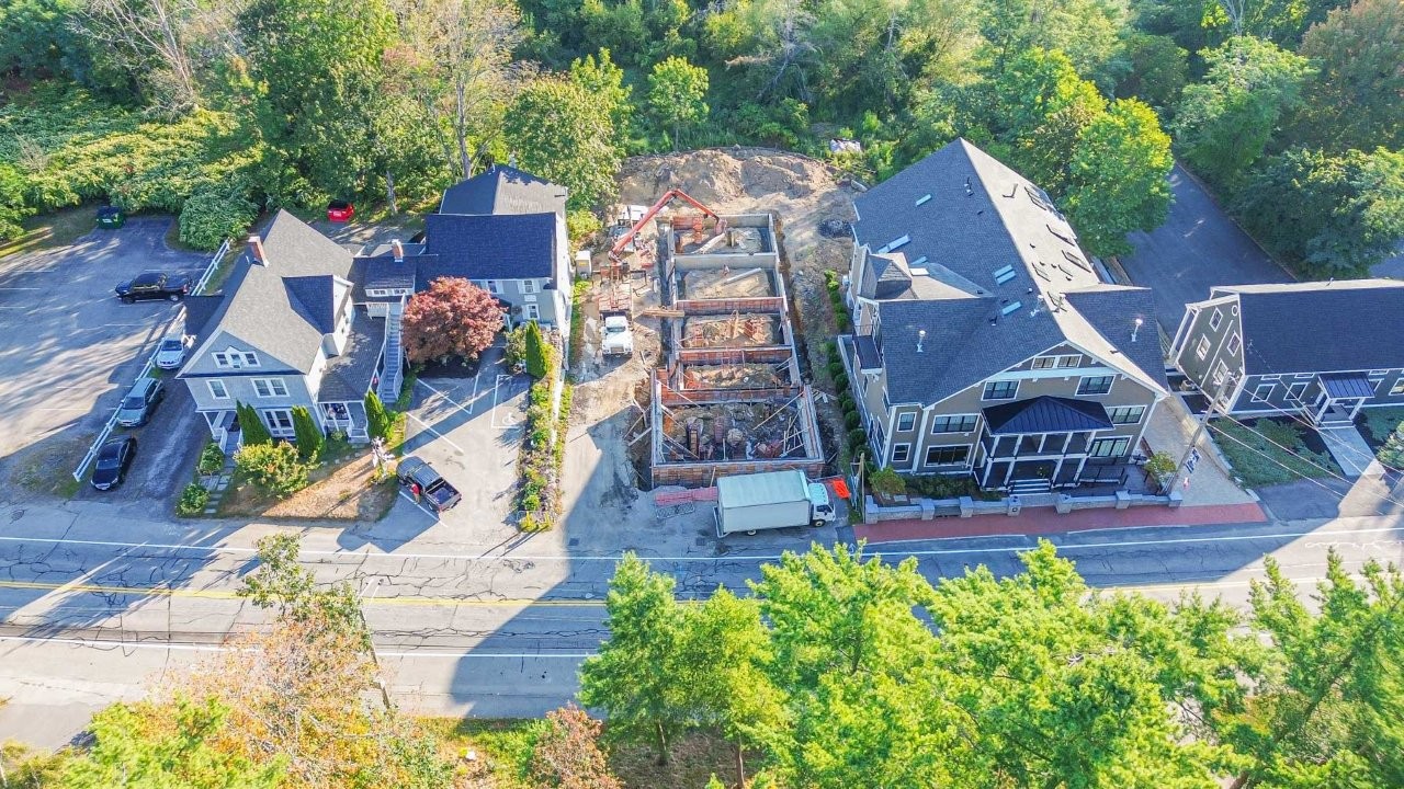 York, Maine, 03909-1653, United States, 3 Bedrooms Bedrooms, ,3 BathroomsBathrooms,Residential,For Sale,1995572