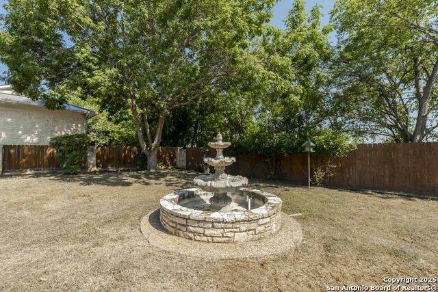 Kerrville, Texas, 78028, United States, 3 Bedrooms Bedrooms, ,4 BathroomsBathrooms,Residential,For Sale,1910535