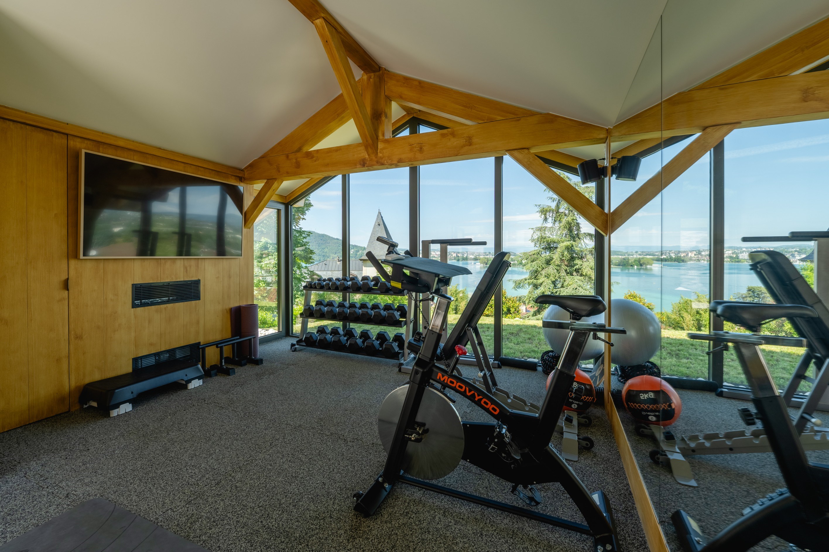  Exceptional villa with lake and mountain views - 物件實景