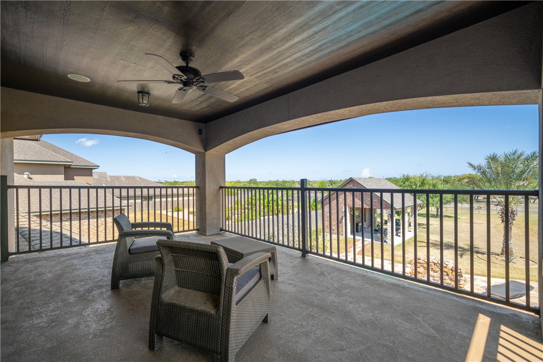 Corpus Christi, Texas, 78414, United States, 5 Bedrooms Bedrooms, ,4 BathroomsBathrooms,Residential,For Sale,1941748