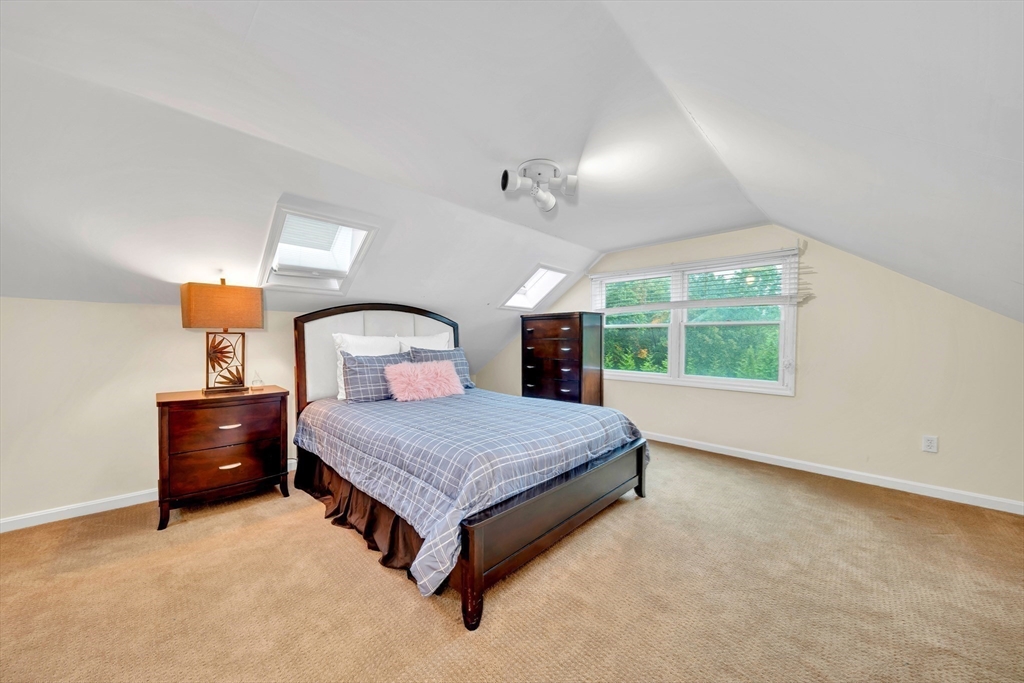 Mansfield, Massachusetts, 02048, United States, 4 Bedrooms Bedrooms, ,3 BathroomsBathrooms,Residential,For Sale,2001222