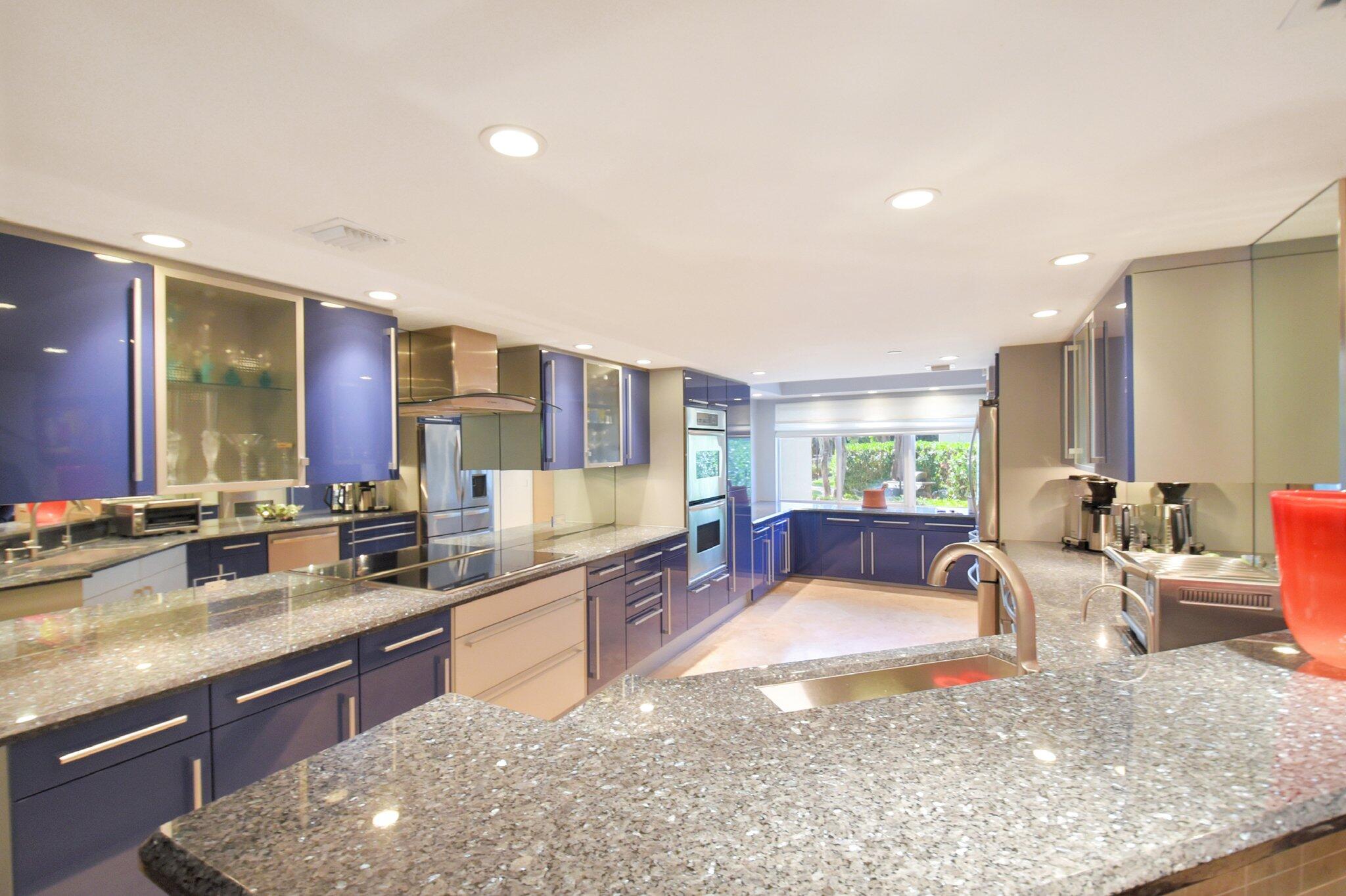 Highland Beach, Florida, 33487, United States, 2 Bedrooms Bedrooms, ,2 BathroomsBathrooms,Residential,For Sale,1746634