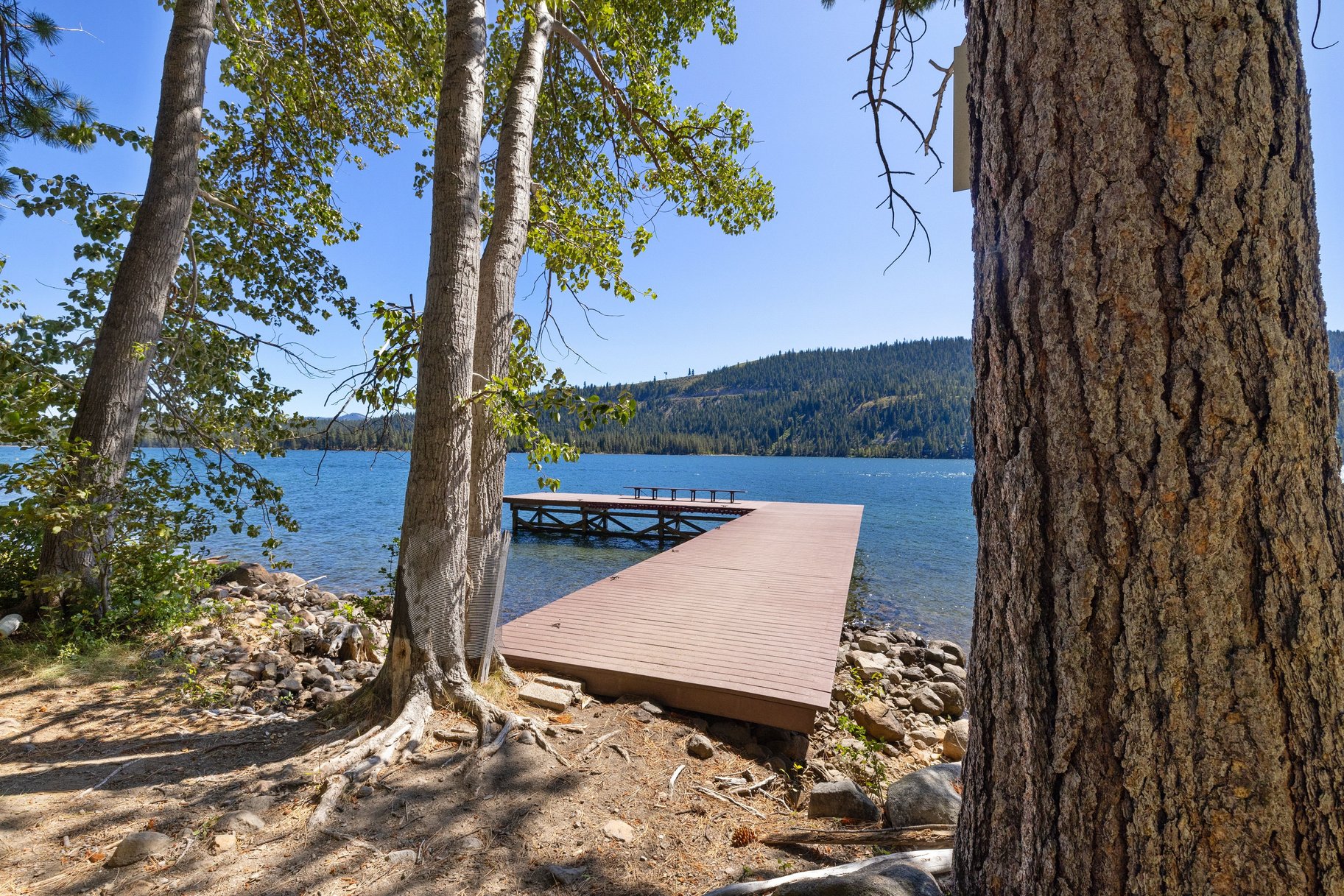  Rare Donner Tract home with private beach and pier access. - 物件實景