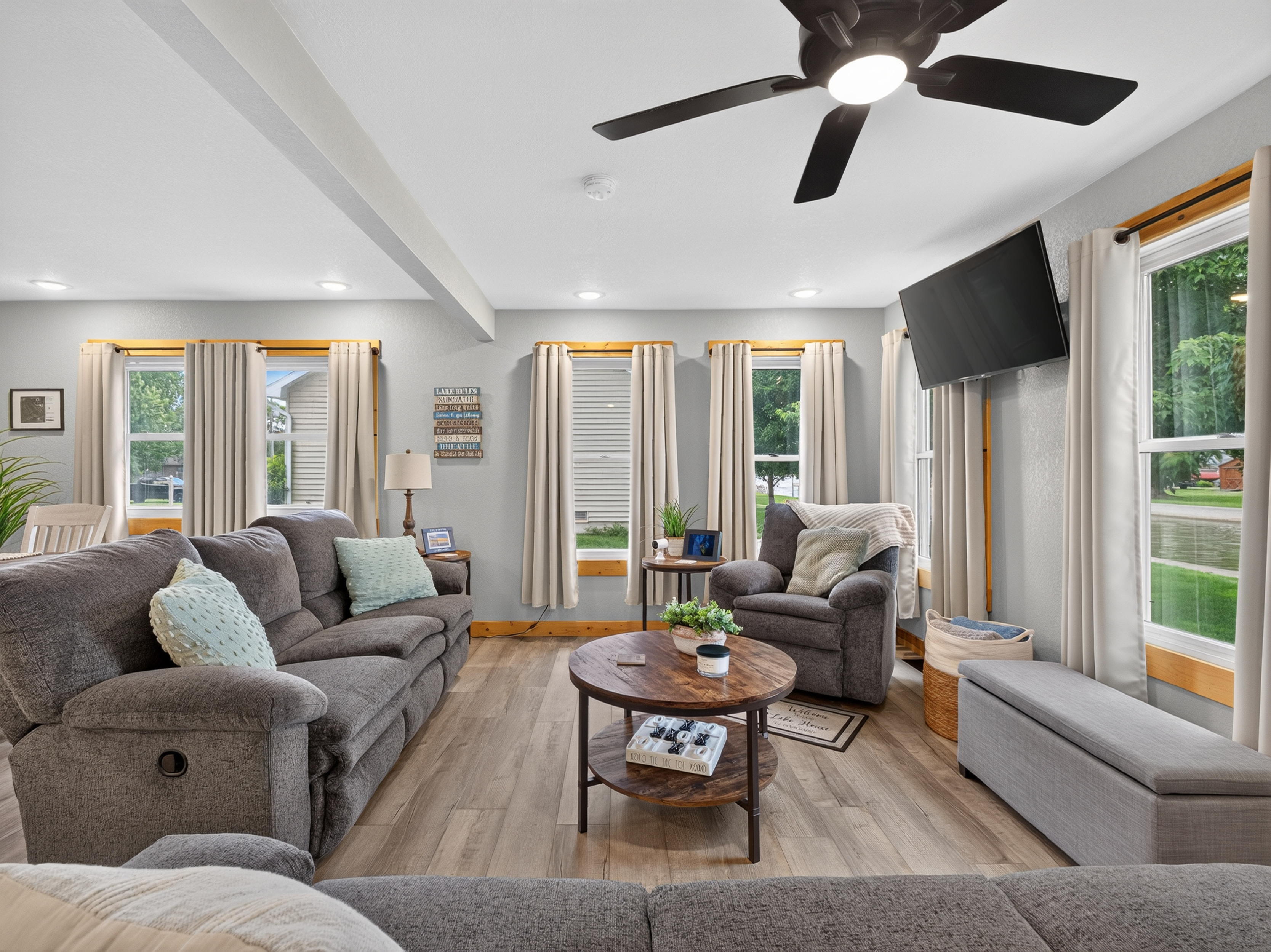  Beautifully Updated Waldron Lake Cottage - 物件實景