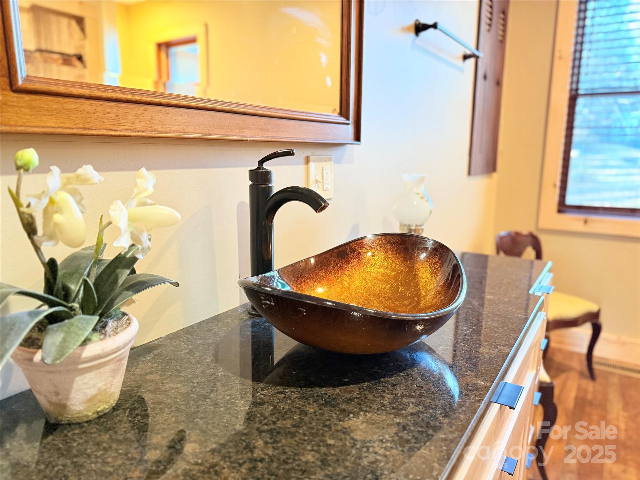 Saluda, North Carolina, 28773, United States, 3 Bedrooms Bedrooms, ,2 BathroomsBathrooms,Residential,For Sale,1978569