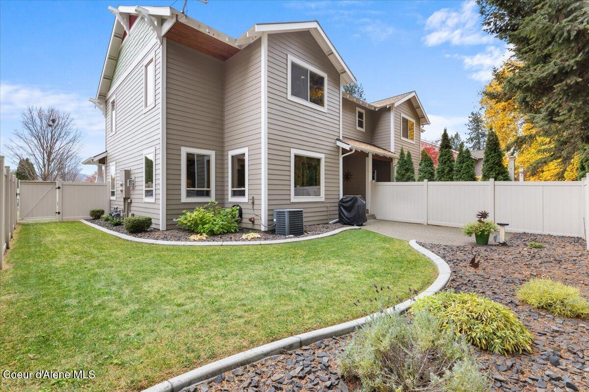 Hayden, Idaho, 83835, United States, 3 Bedrooms Bedrooms, ,3 BathroomsBathrooms,Residential,For Sale,1992408