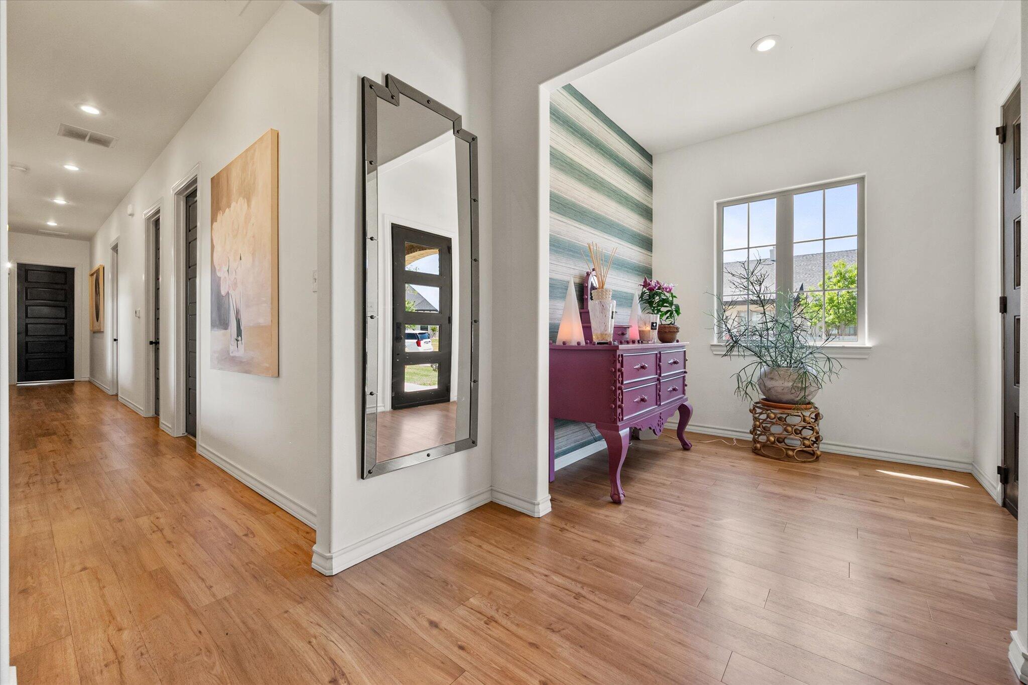 Lubbock, Texas, 79424, United States, 4 Bedrooms Bedrooms, ,4 BathroomsBathrooms,Residential,For Sale,1872129