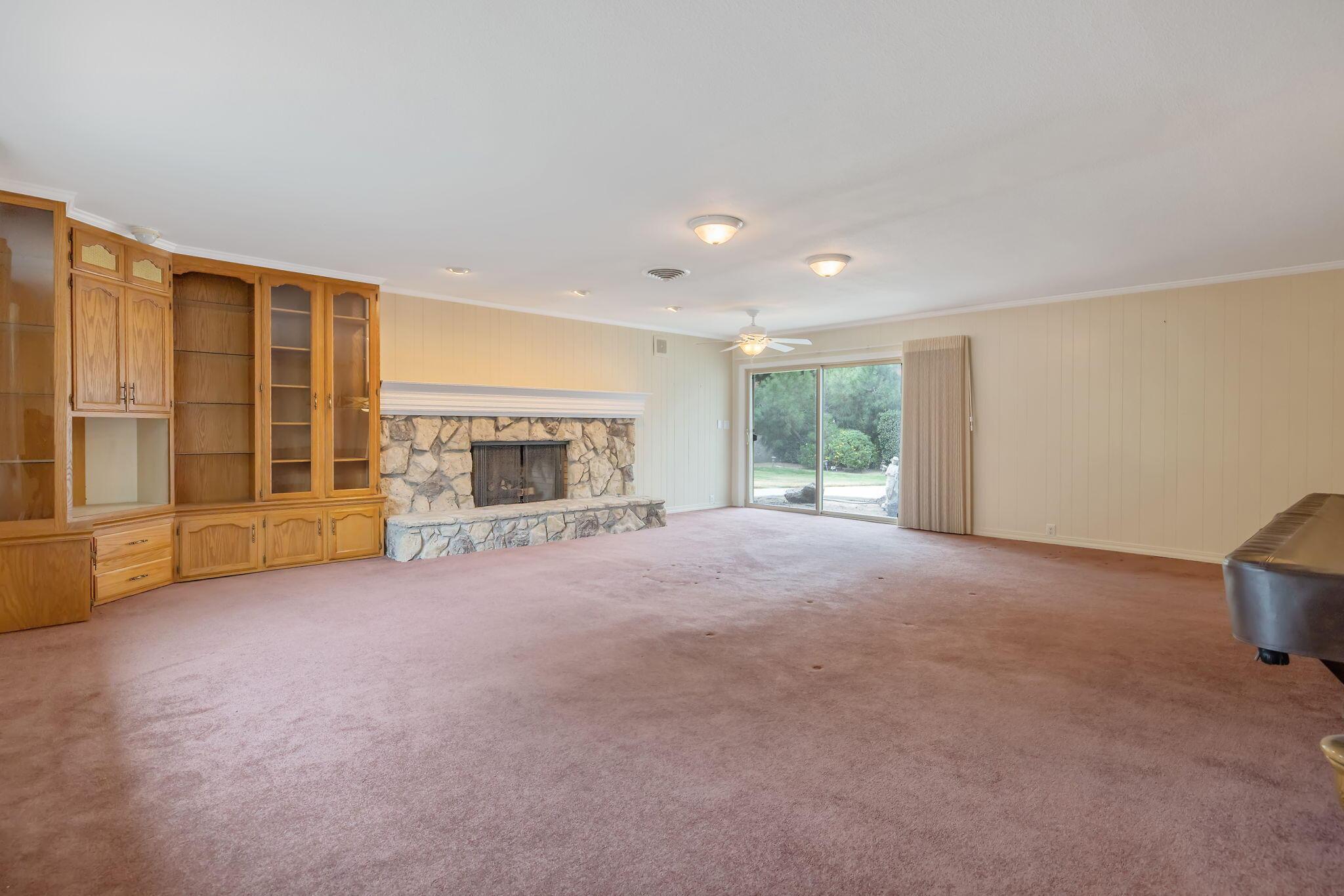 Fresno, California, 93722, United States, 3 Bedrooms Bedrooms, ,2 BathroomsBathrooms,Residential,For Sale,1984127