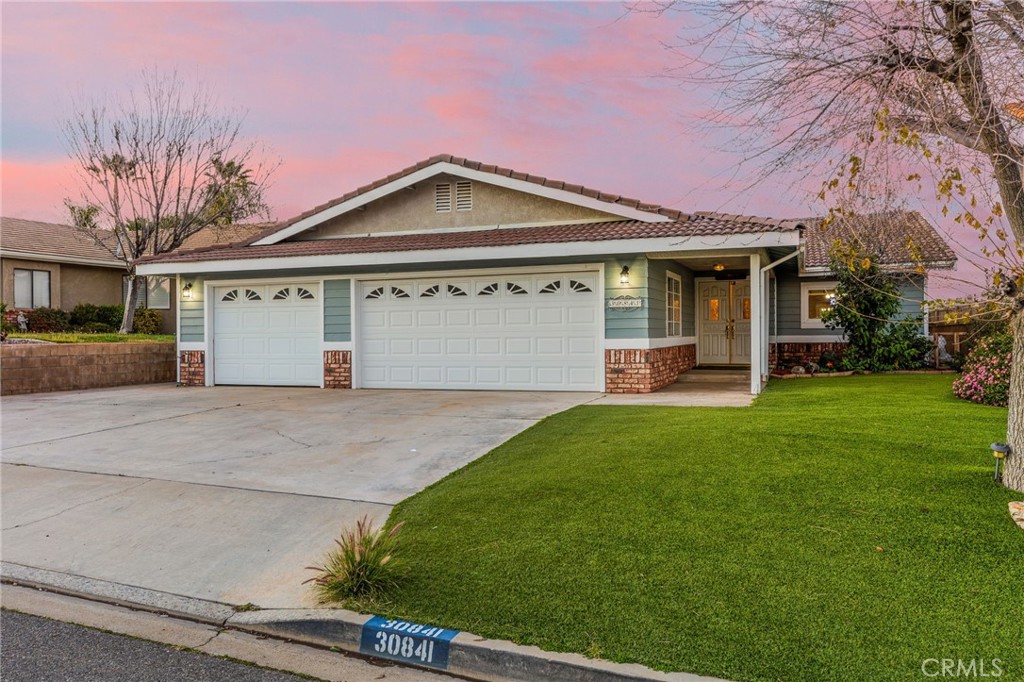 Canyon Lake, California, 92587, United States, 3 Bedrooms Bedrooms, ,2 BathroomsBathrooms,Residential,For Sale,2019703