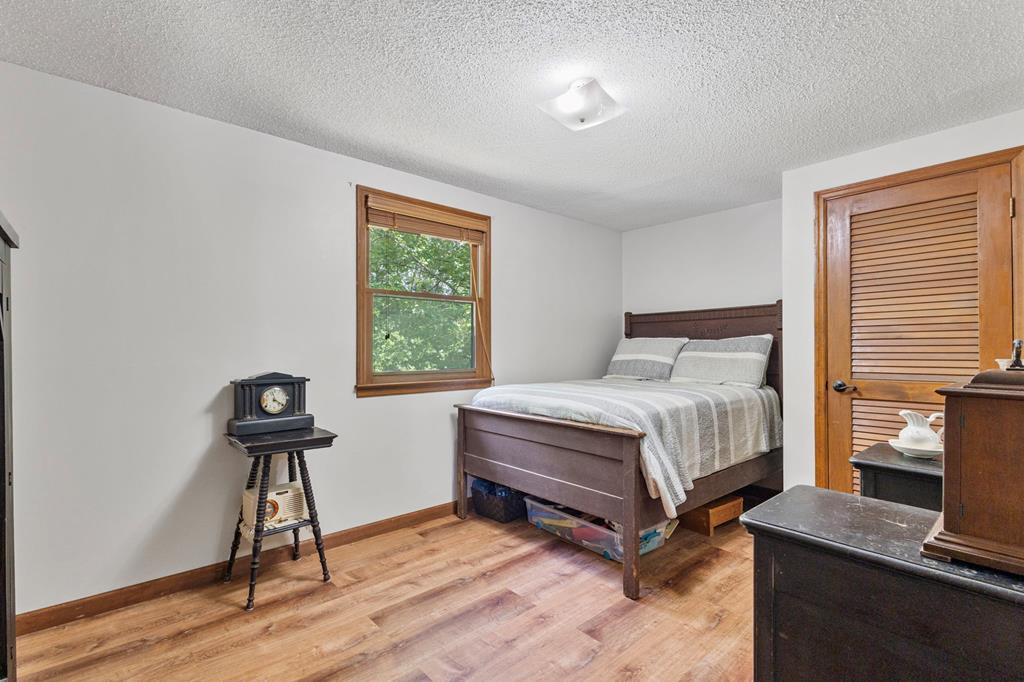 Hayesville, North Carolina, 28904, United States, 4 Bedrooms Bedrooms, ,2 BathroomsBathrooms,Residential,For Sale,1871296