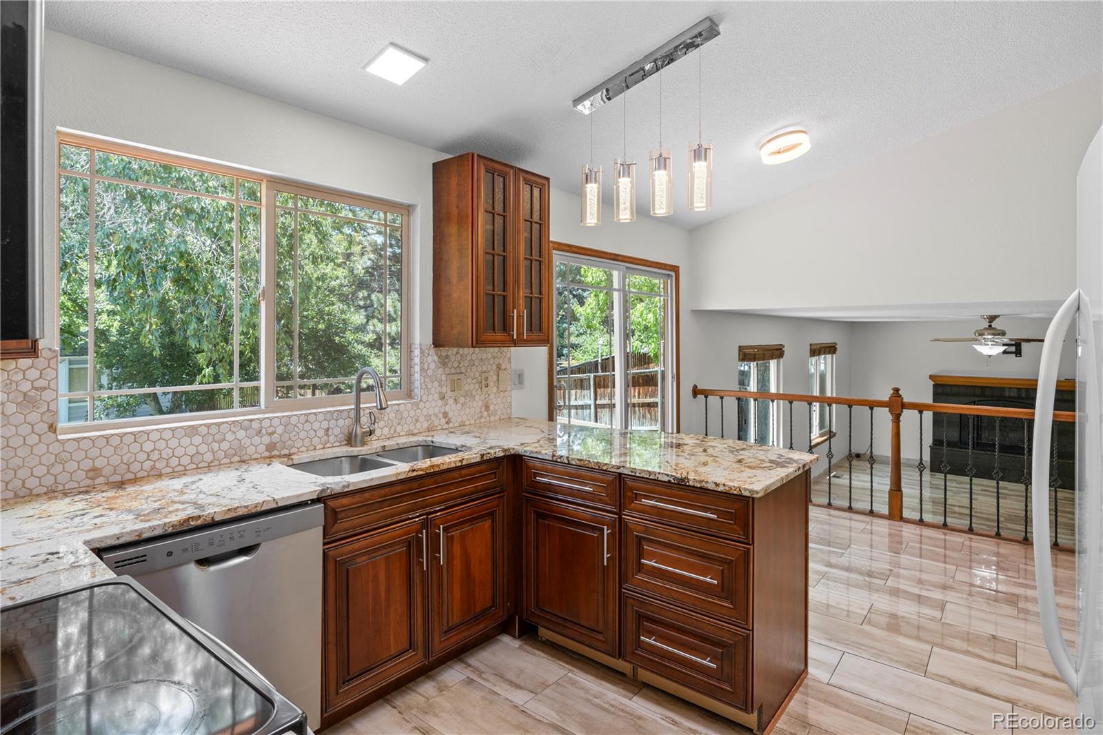 Highlands Ranch, Colorado, 80126, United States, 4 Bedrooms Bedrooms, ,3 BathroomsBathrooms,Residential,For Sale,1883252