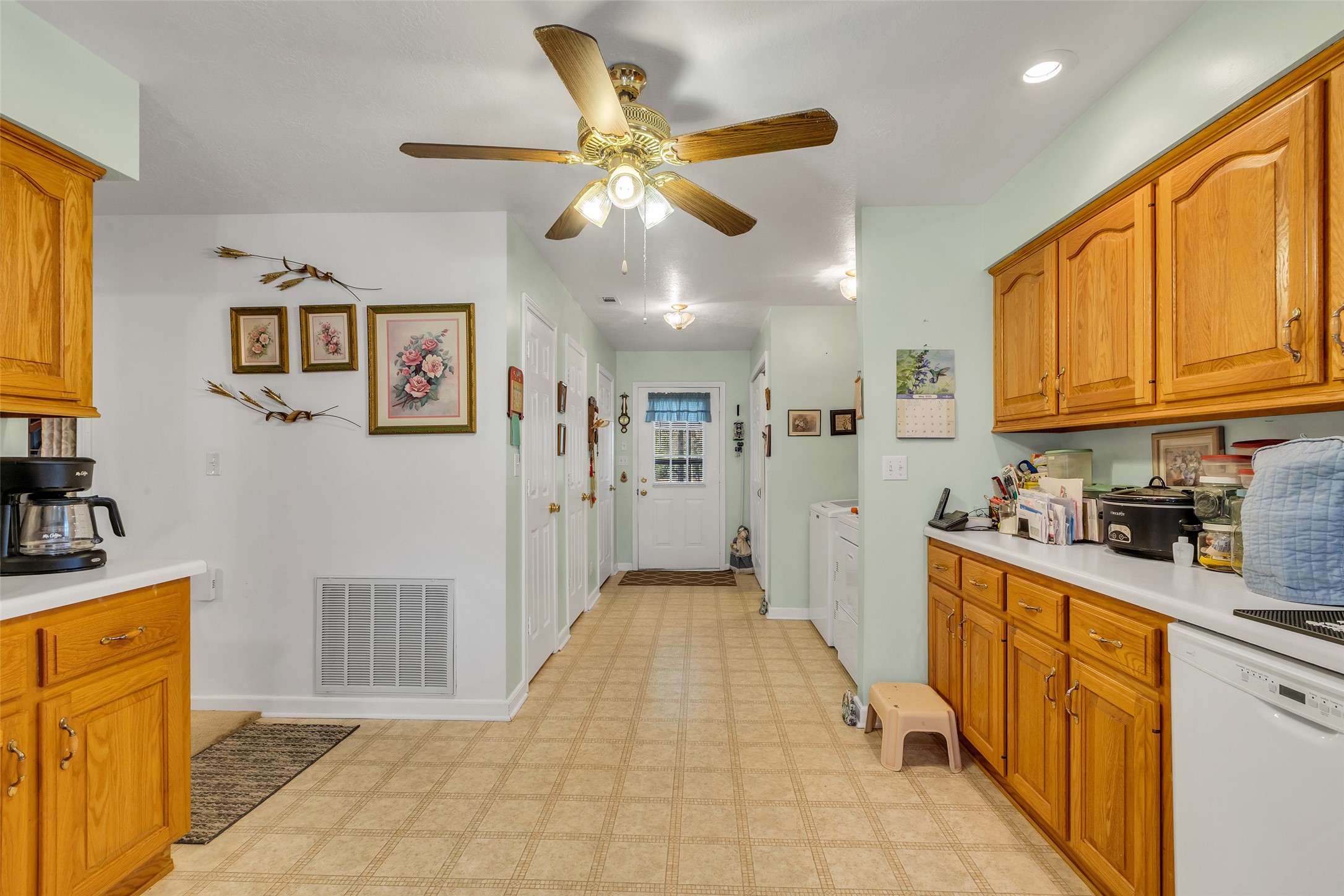 Willis, Texas, 77378, United States, 3 Bedrooms Bedrooms, ,2 BathroomsBathrooms,Residential,For Sale,2001772