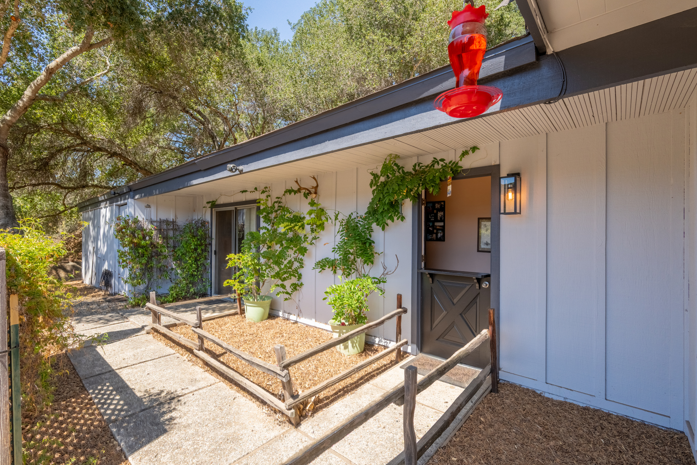  160 East Carmel Valley Road - 物件實景