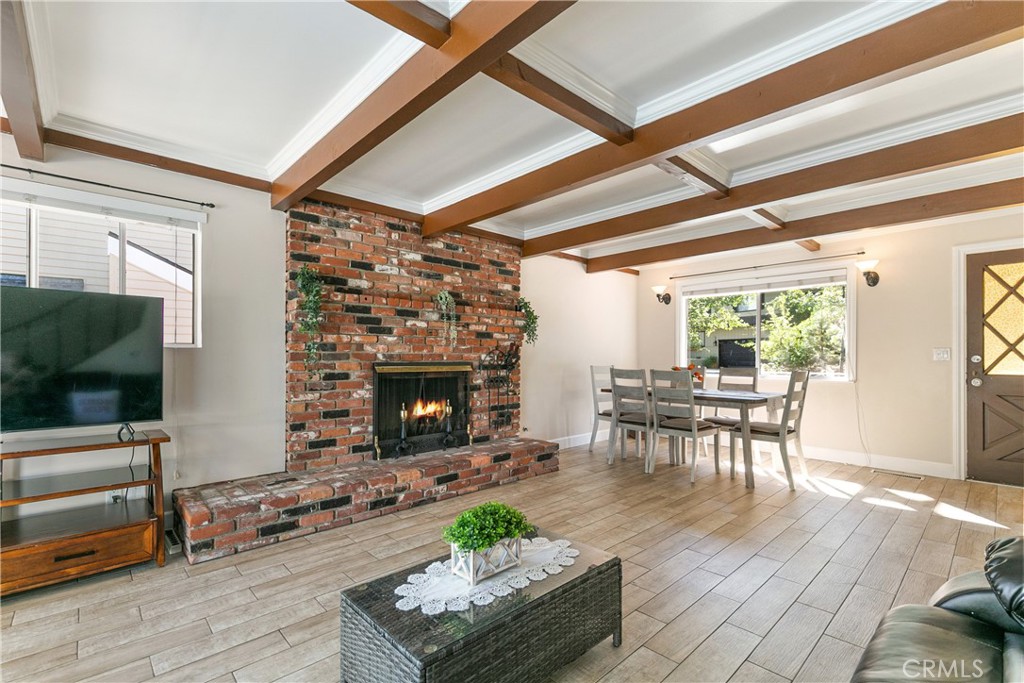 Lake Arrowhead, California, 92352, United States, 4 Bedrooms Bedrooms, ,3 BathroomsBathrooms,Residential,For Sale,2003033