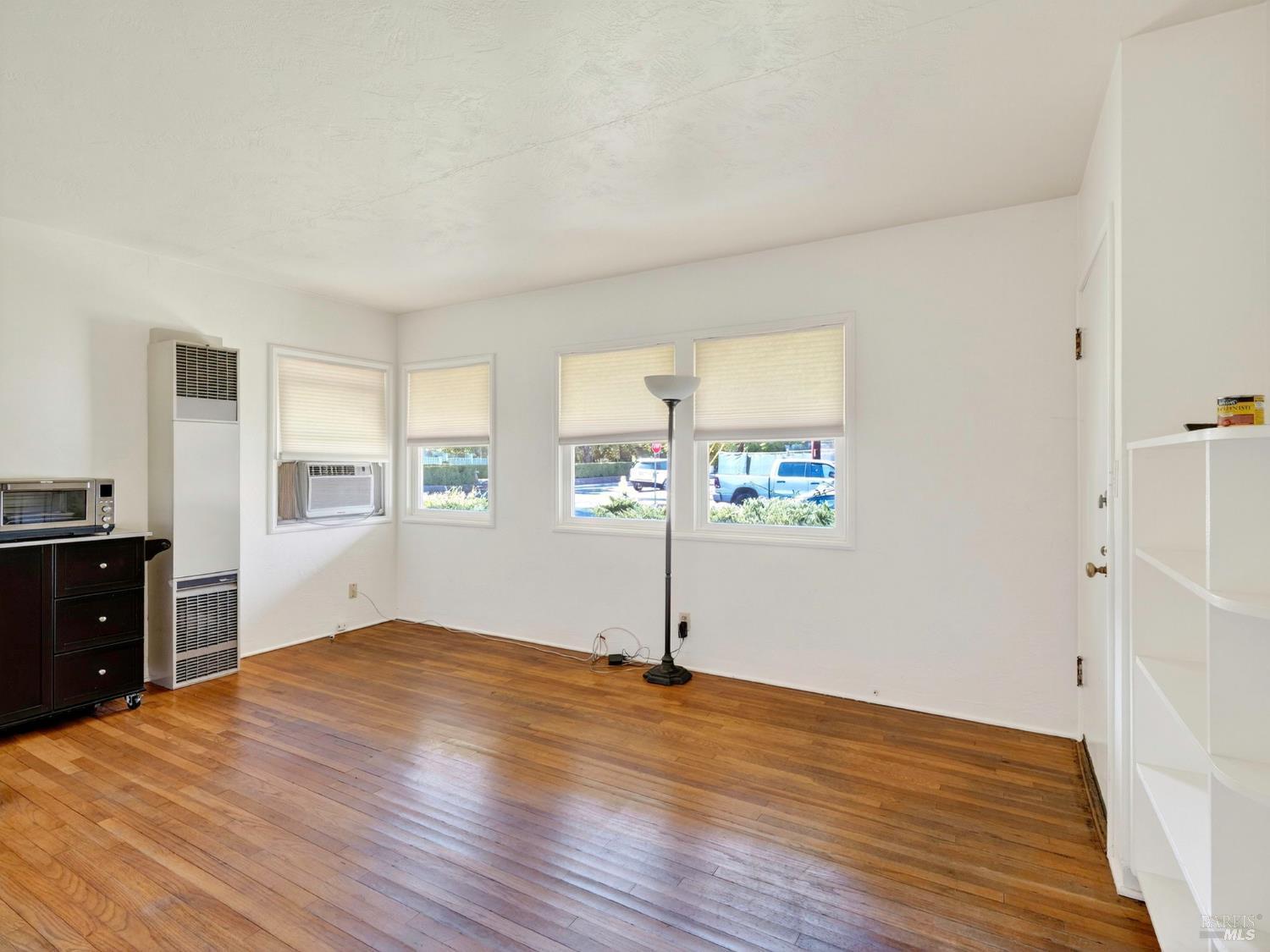 St. Helena, California, 94574, United States, 2 Bedrooms Bedrooms, ,2 BathroomsBathrooms,Residential,For Sale,1932187