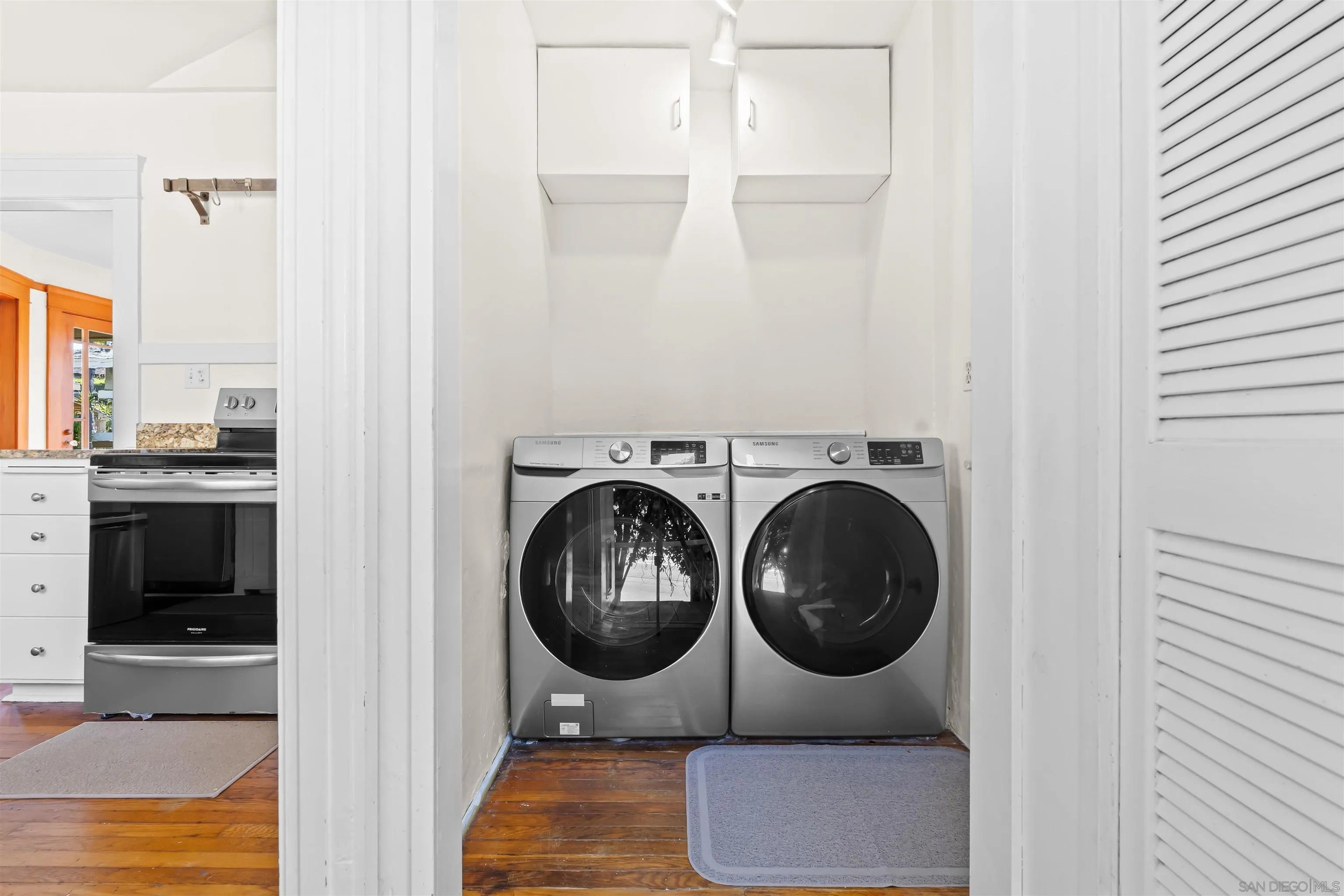 San Diego, California, 92103, United States, 2 Bedrooms Bedrooms, ,1 BathroomBathrooms,Residential,For Sale,1991109