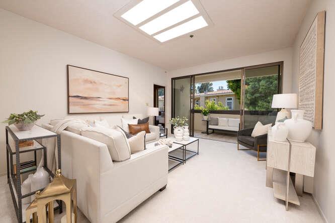 Burlingame, California, 94010, United States, 1 Bedroom Bedrooms, ,1 BathroomBathrooms,Residential,For Sale,1856313