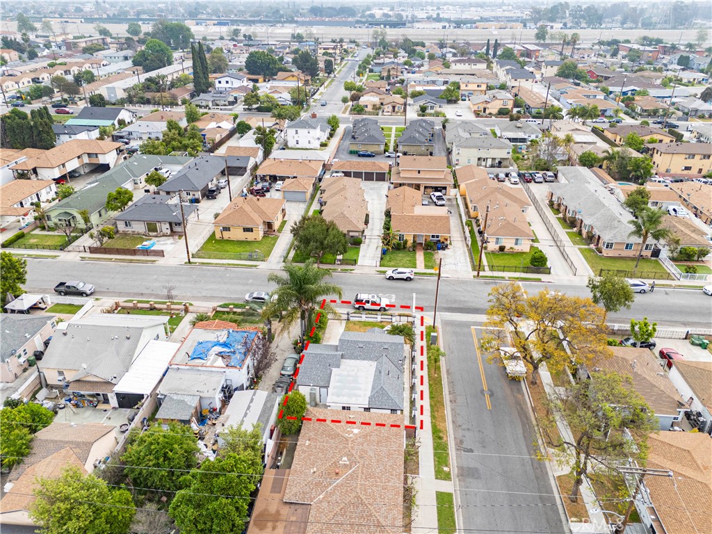 Bell, California, 90201, United States, 2 Bedrooms Bedrooms, ,1 BathroomBathrooms,Residential,For Sale,2048327
