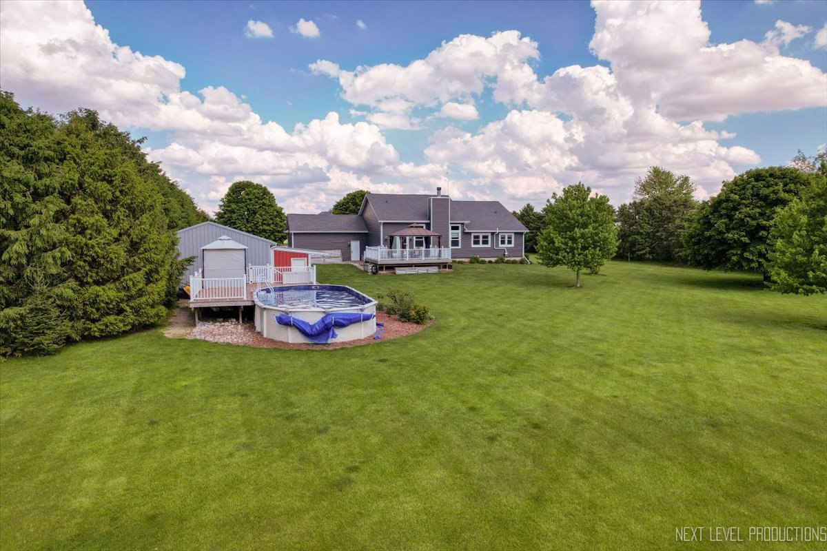 Leland, Illinois, 60531, United States, 3 Bedrooms Bedrooms, ,3 BathroomsBathrooms,Residential,For Sale,1980976