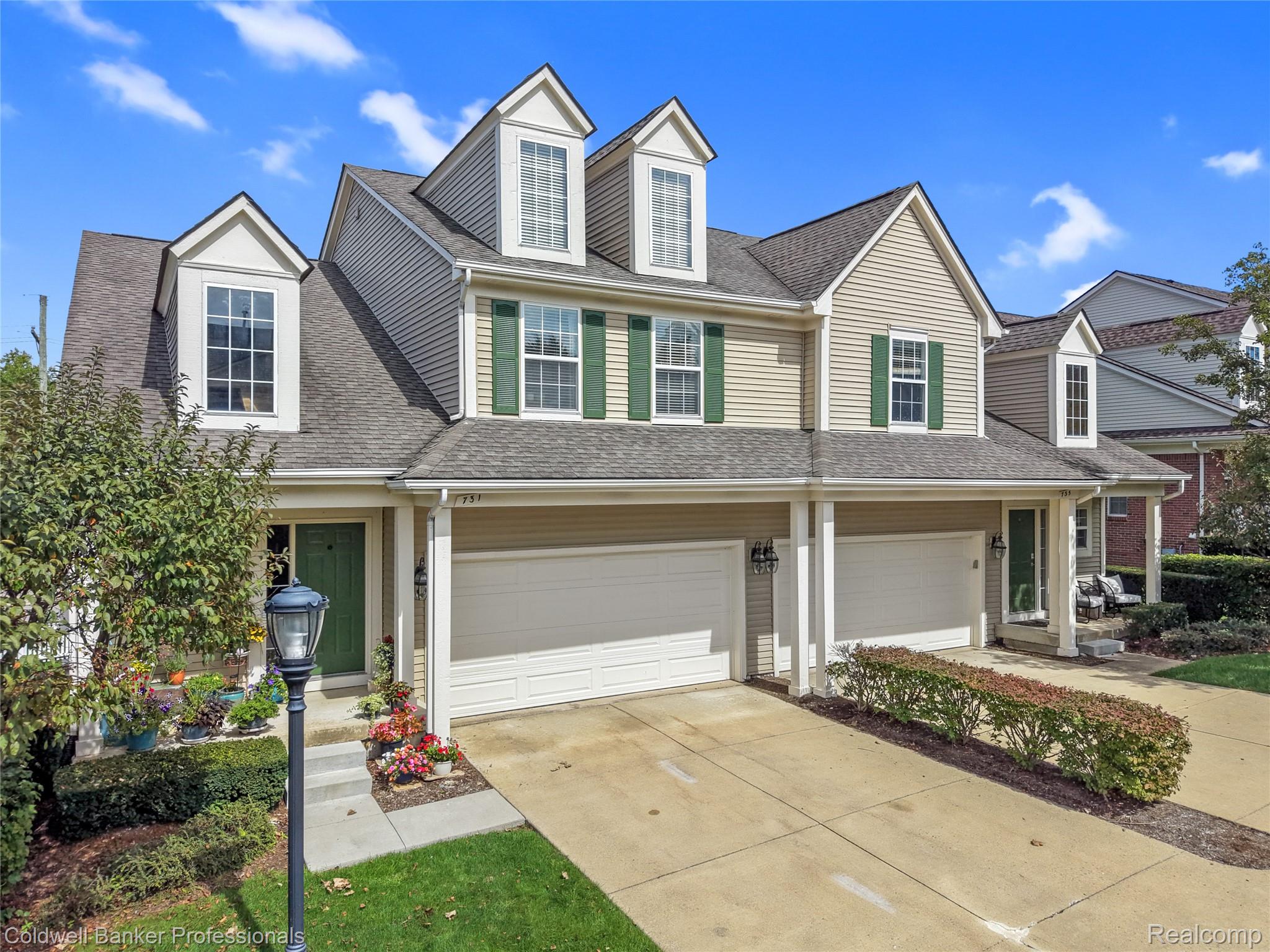 Bluff Ct, Rochester Hills, MI 48307 #1