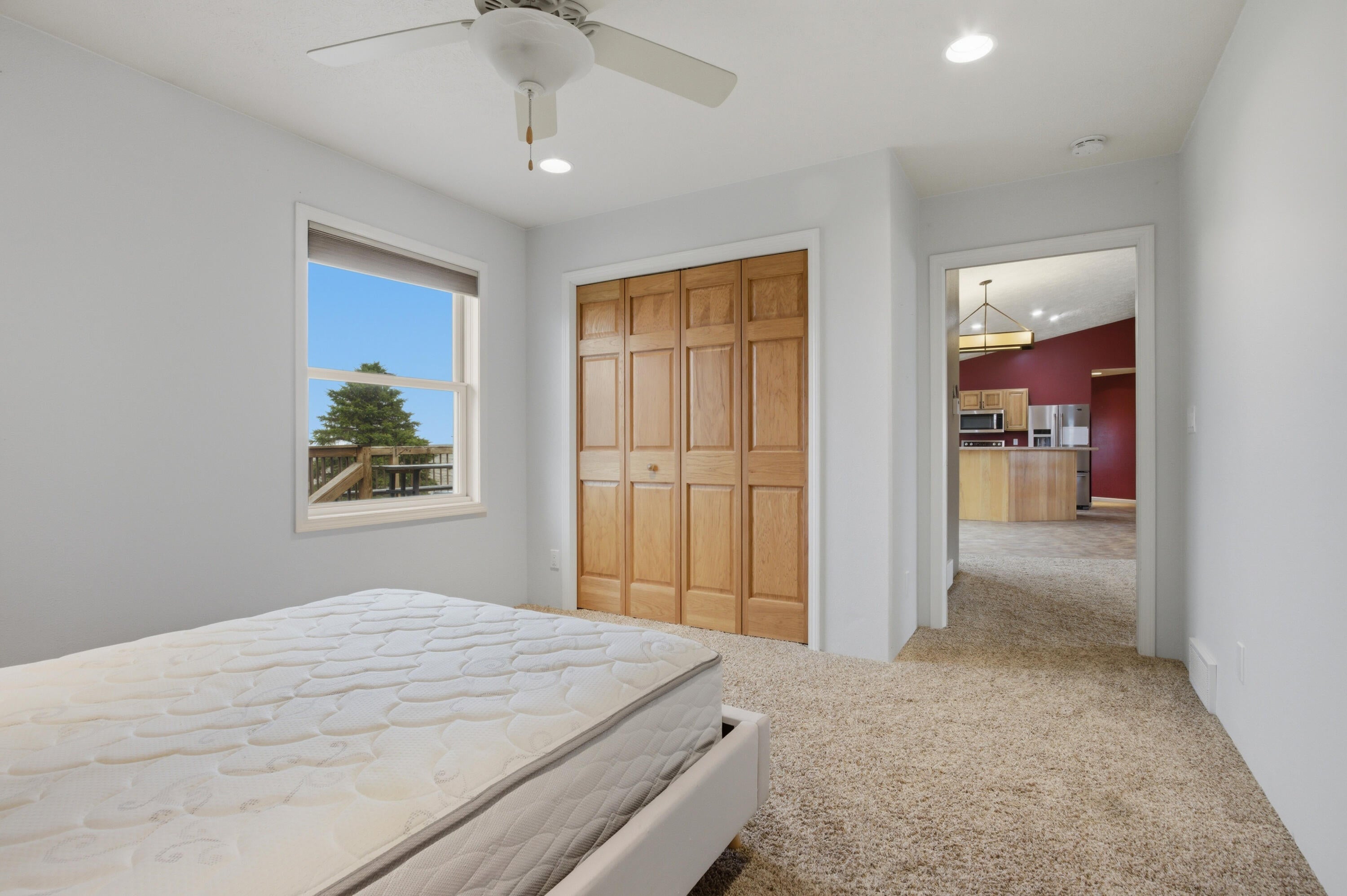 Selby, South Dakota, 57472, United States, 4 Bedrooms Bedrooms, ,Residential,For Sale,2049409