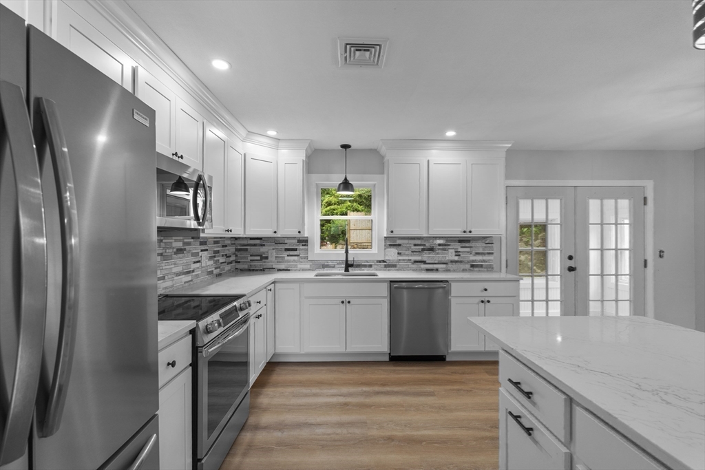 Lynn, Massachusetts, 01904, United States, 4 Bedrooms Bedrooms, ,2 BathroomsBathrooms,Residential,For Sale,1944946