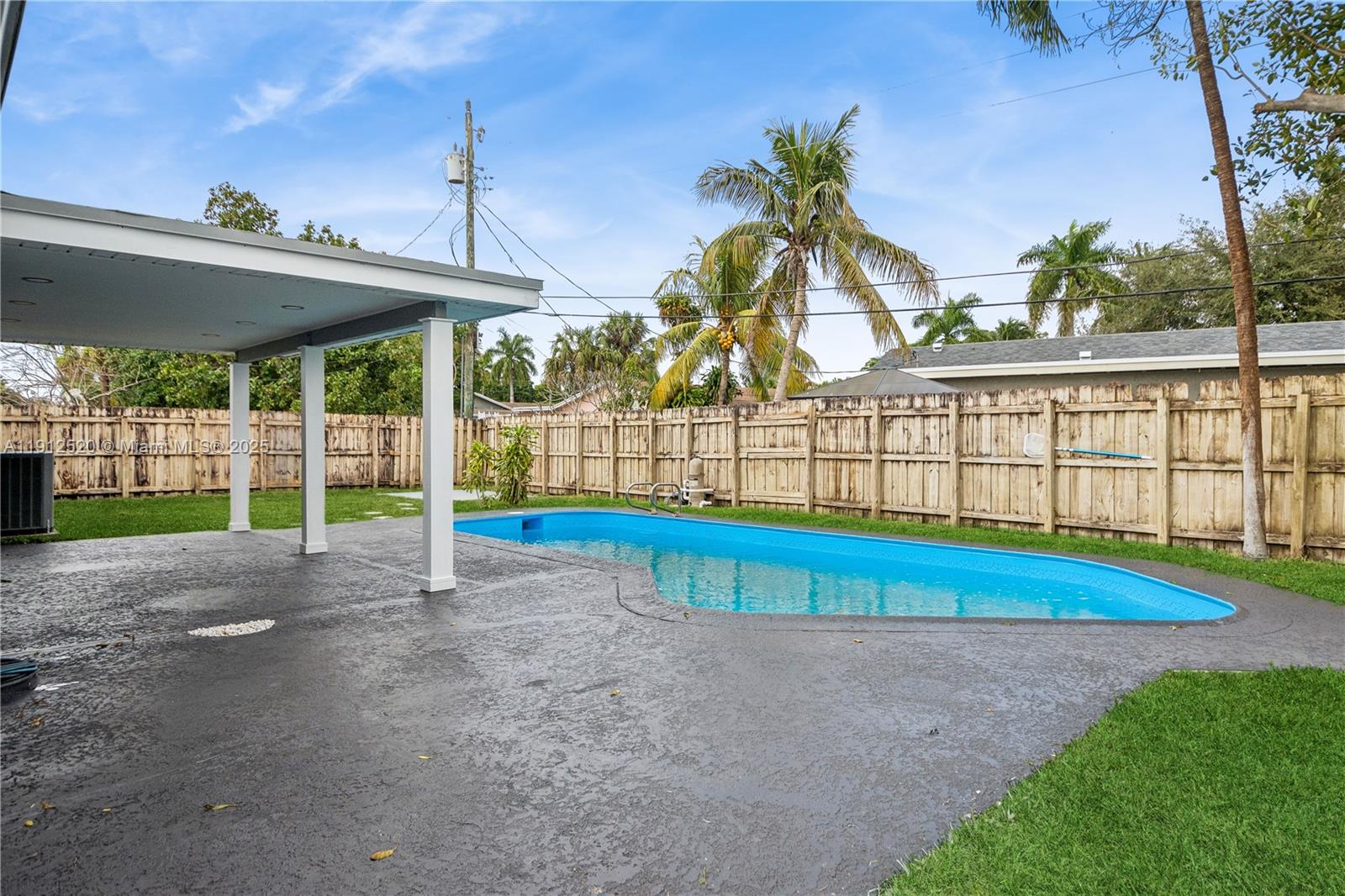 Margate, Florida, 33063, United States, 4 Bedrooms Bedrooms, ,2 BathroomsBathrooms,Residential,For Sale,1990228