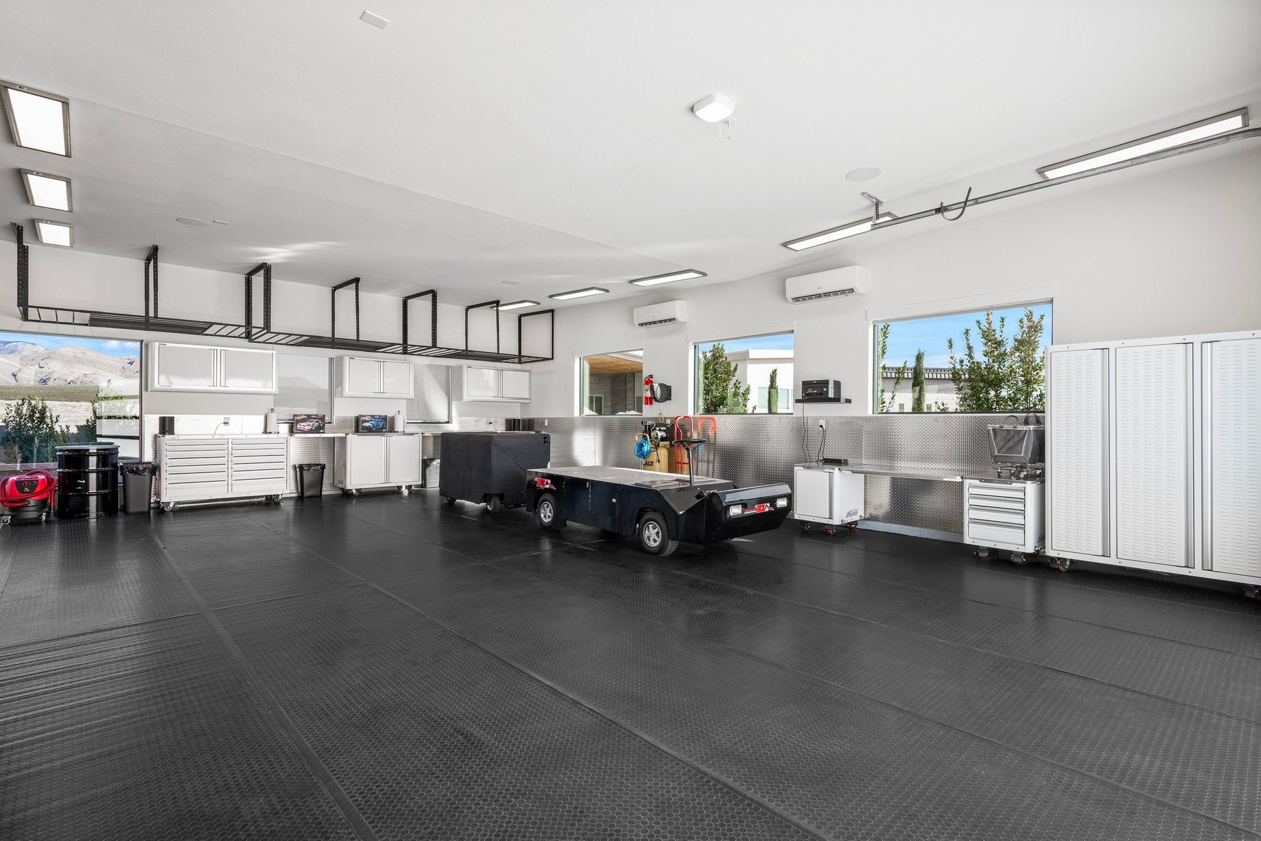  Built for Speed and Designed for Luxury Living - 物件實景