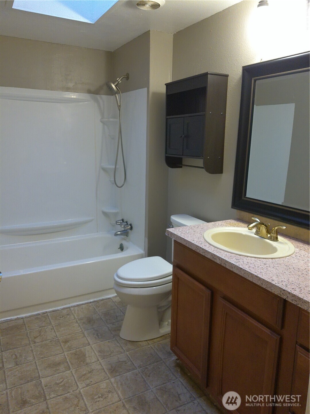 Graham, Washington, 98338, United States, 3 Bedrooms Bedrooms, ,2 BathroomsBathrooms,Residential,For Sale,2008534