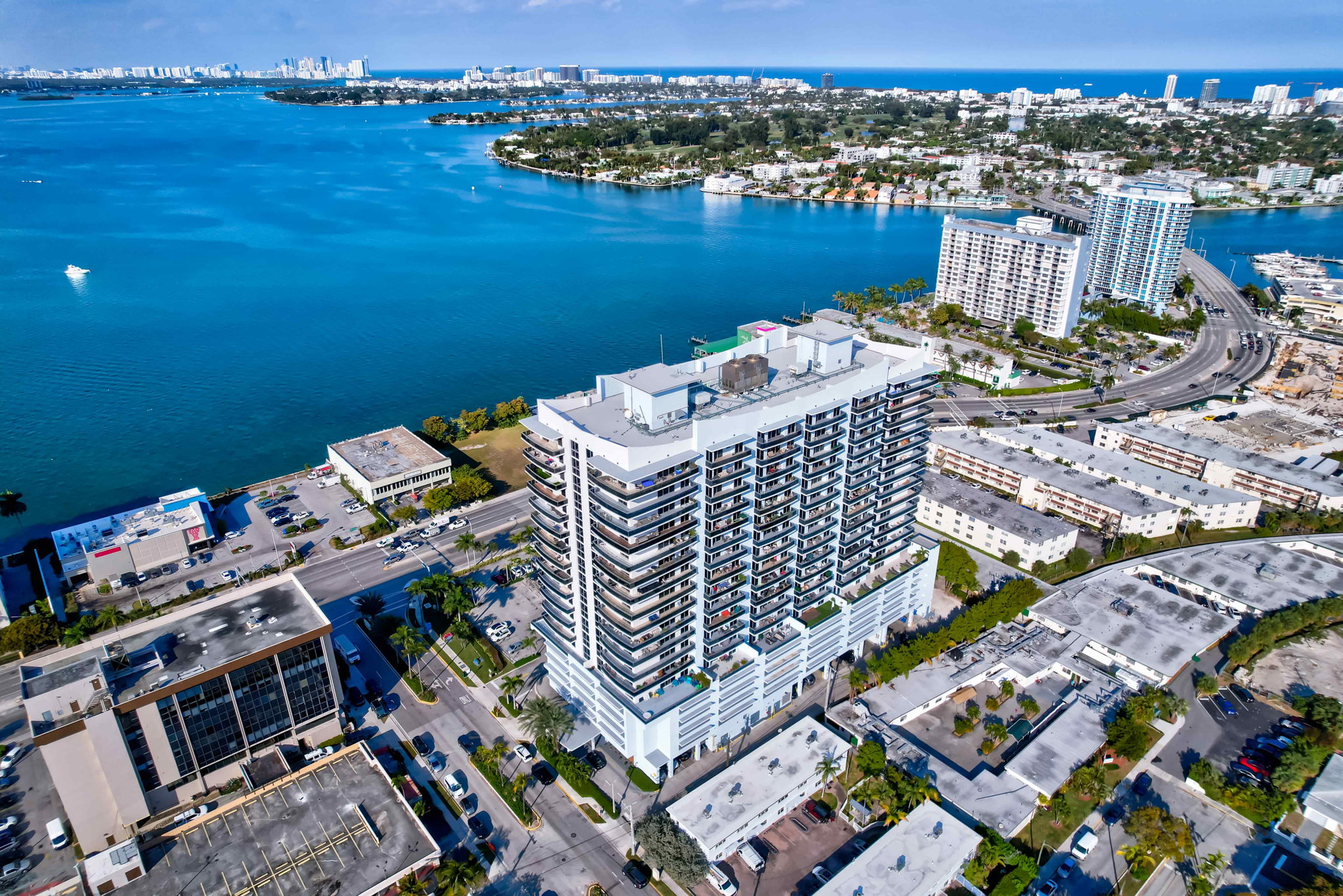  7901 S Hispanola Ave, North Bay Village, FL, 33141 - 物件實景