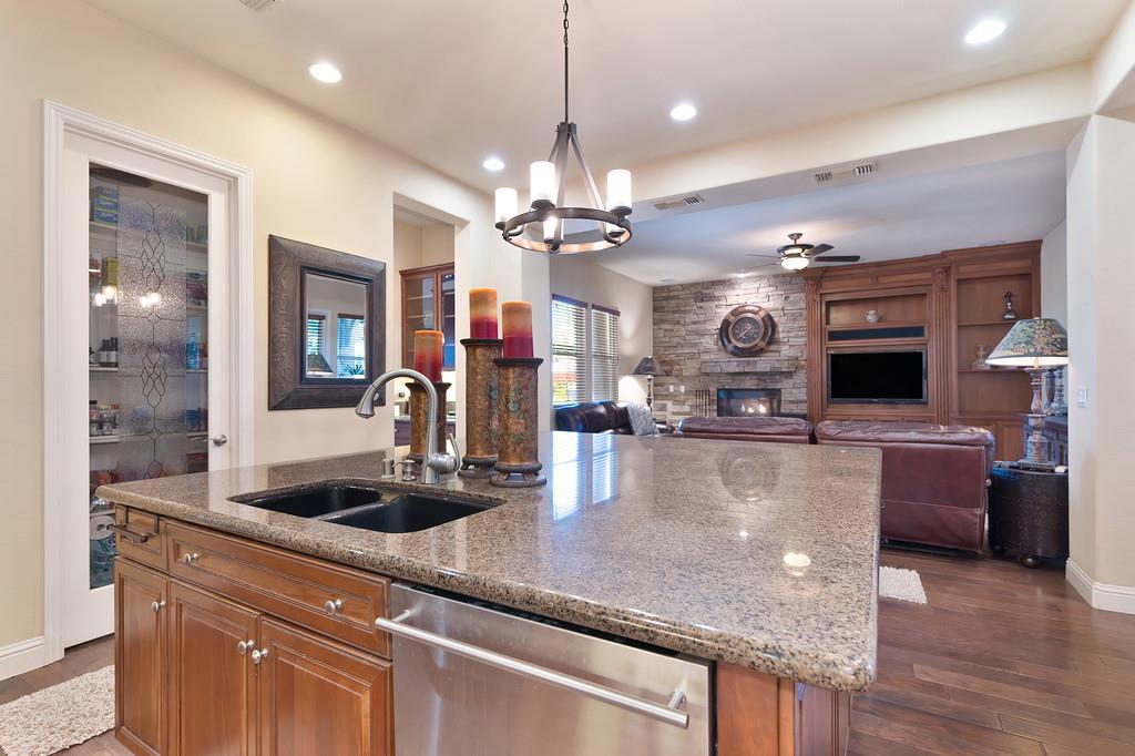 El Dorado Hills, California, 95762, United States, 4 Bedrooms Bedrooms, ,4 BathroomsBathrooms,Residential,For Sale,1988324