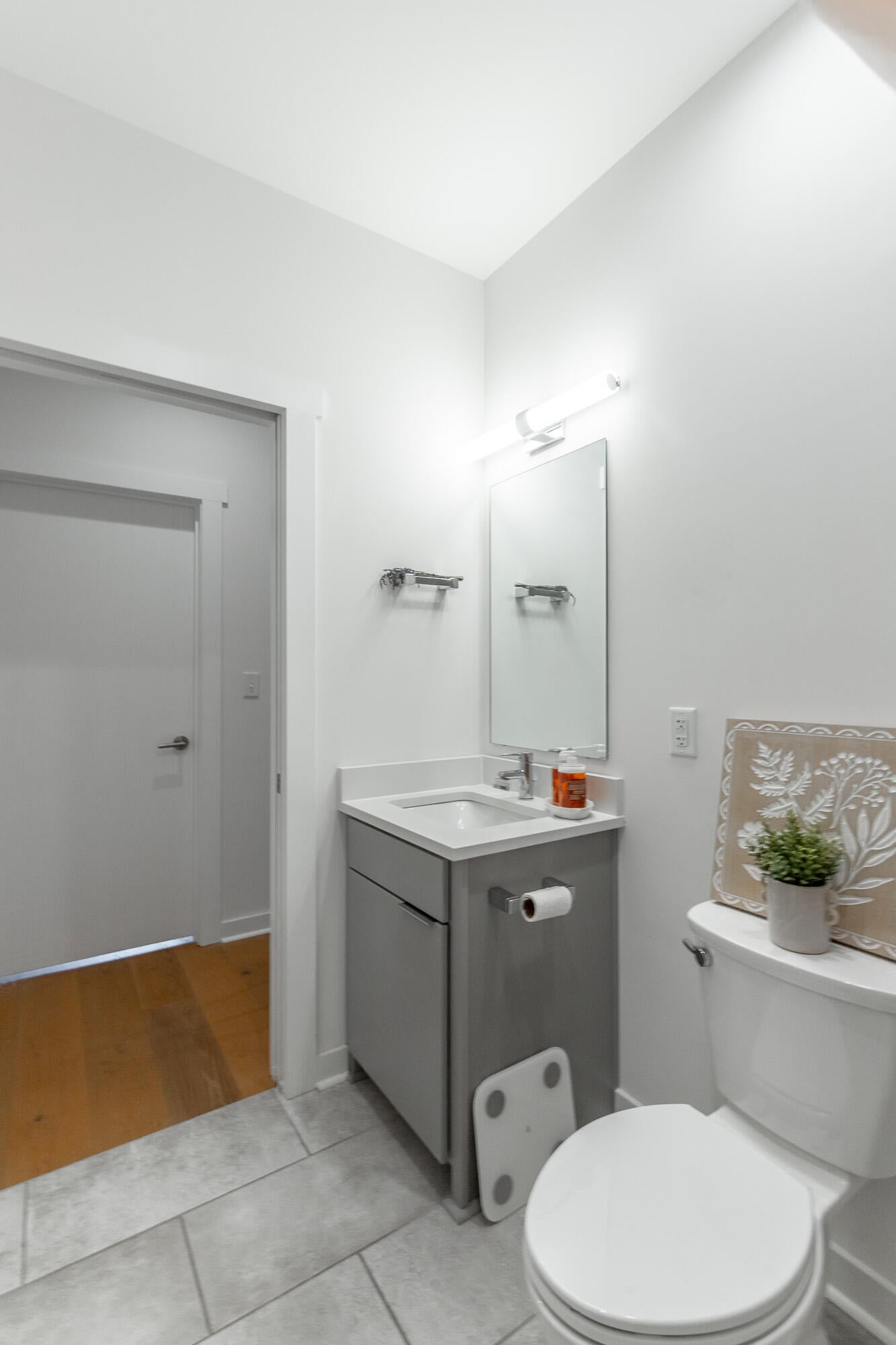 Chattanooga, Tennessee, 37405, United States, 2 Bedrooms Bedrooms, ,2 BathroomsBathrooms,Residential,For Sale,1875132