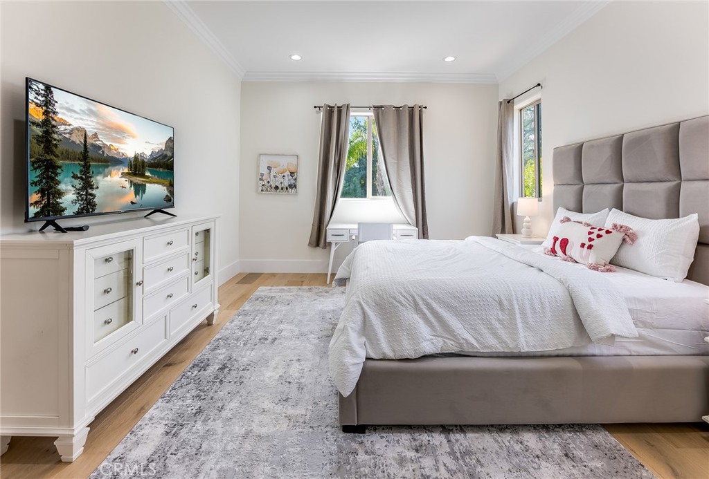 Woodland Hills, California, 91367, United States, 5 Bedrooms Bedrooms, ,6 BathroomsBathrooms,Residential,For Sale,1861197